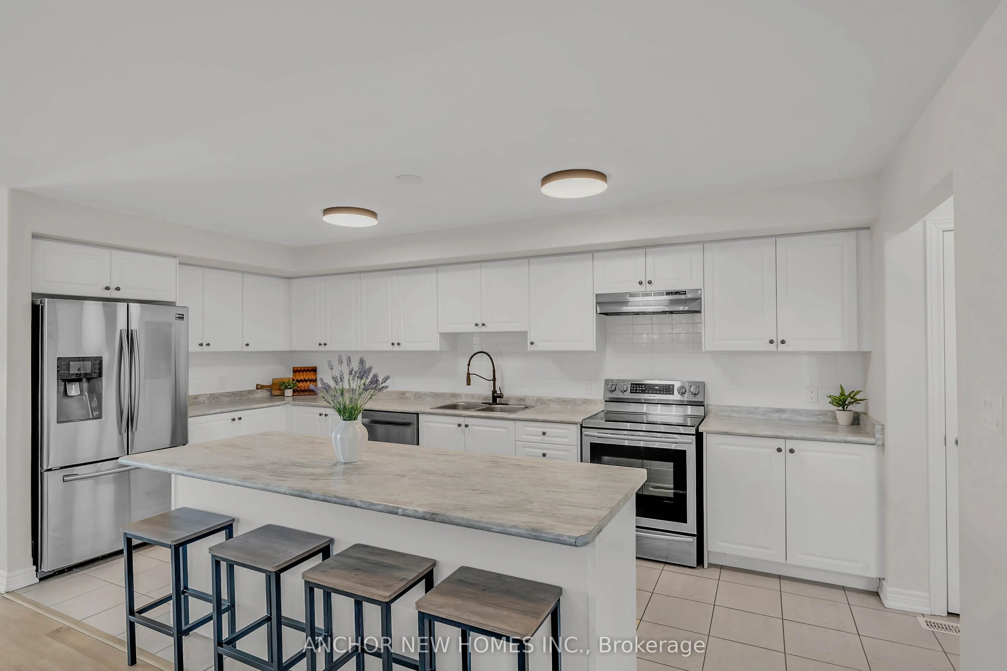 883 Broadway Boulevard
