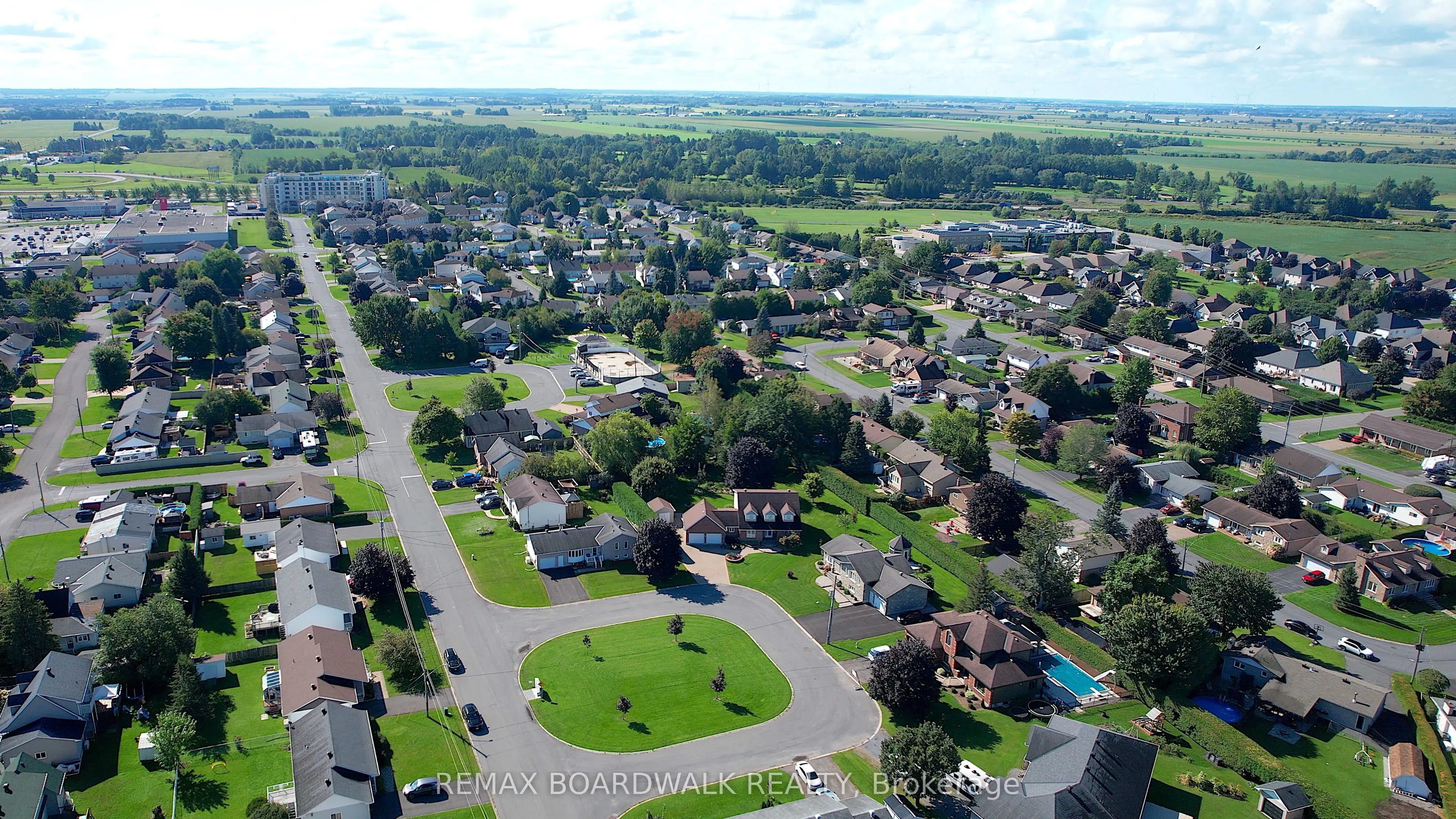 32 Faucher Boulevard