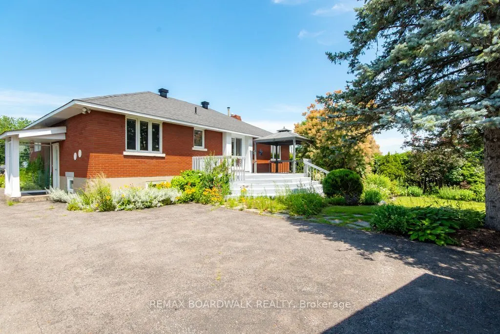 3654 Navan Road