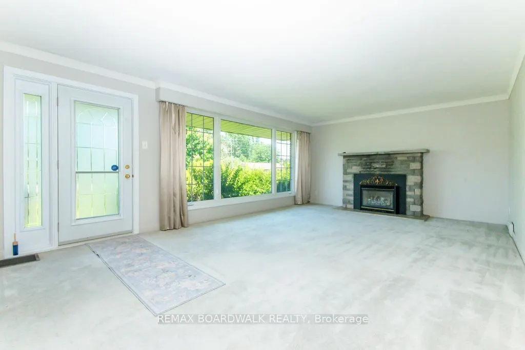 3654 Navan Road