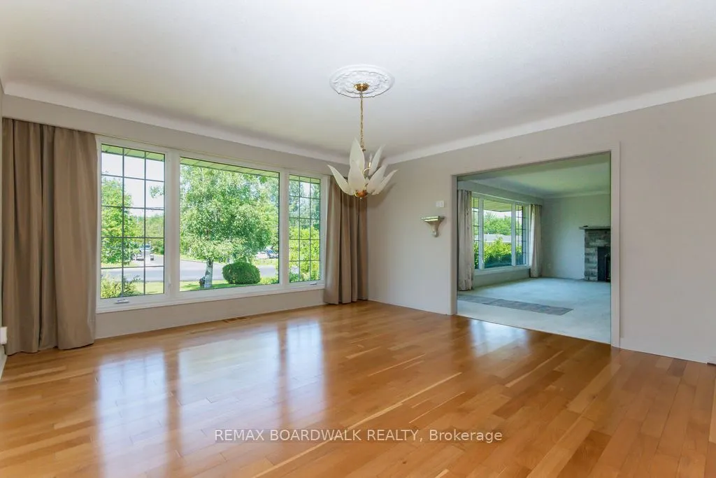 3654 Navan Road