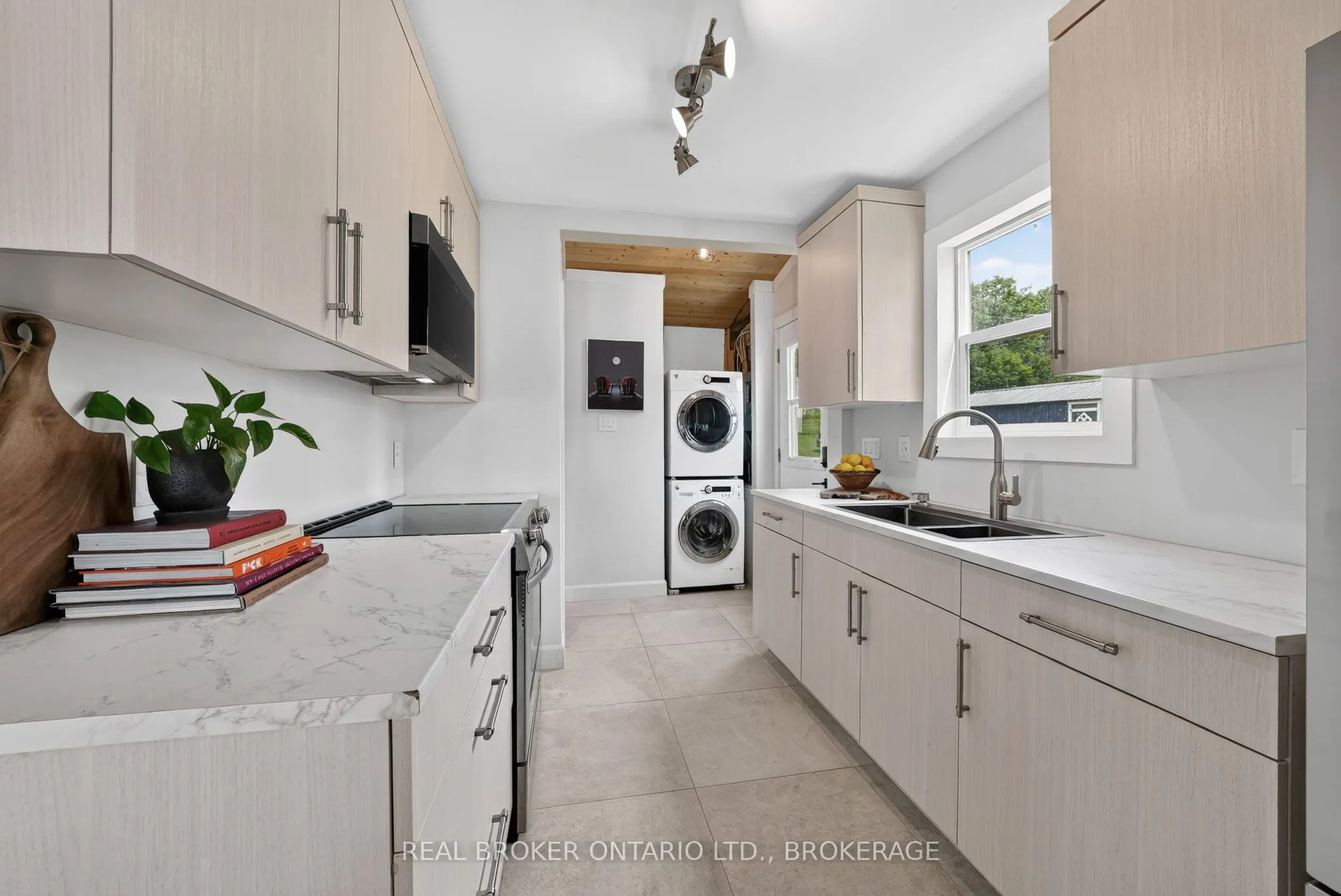 19 Hamilton Island Road
