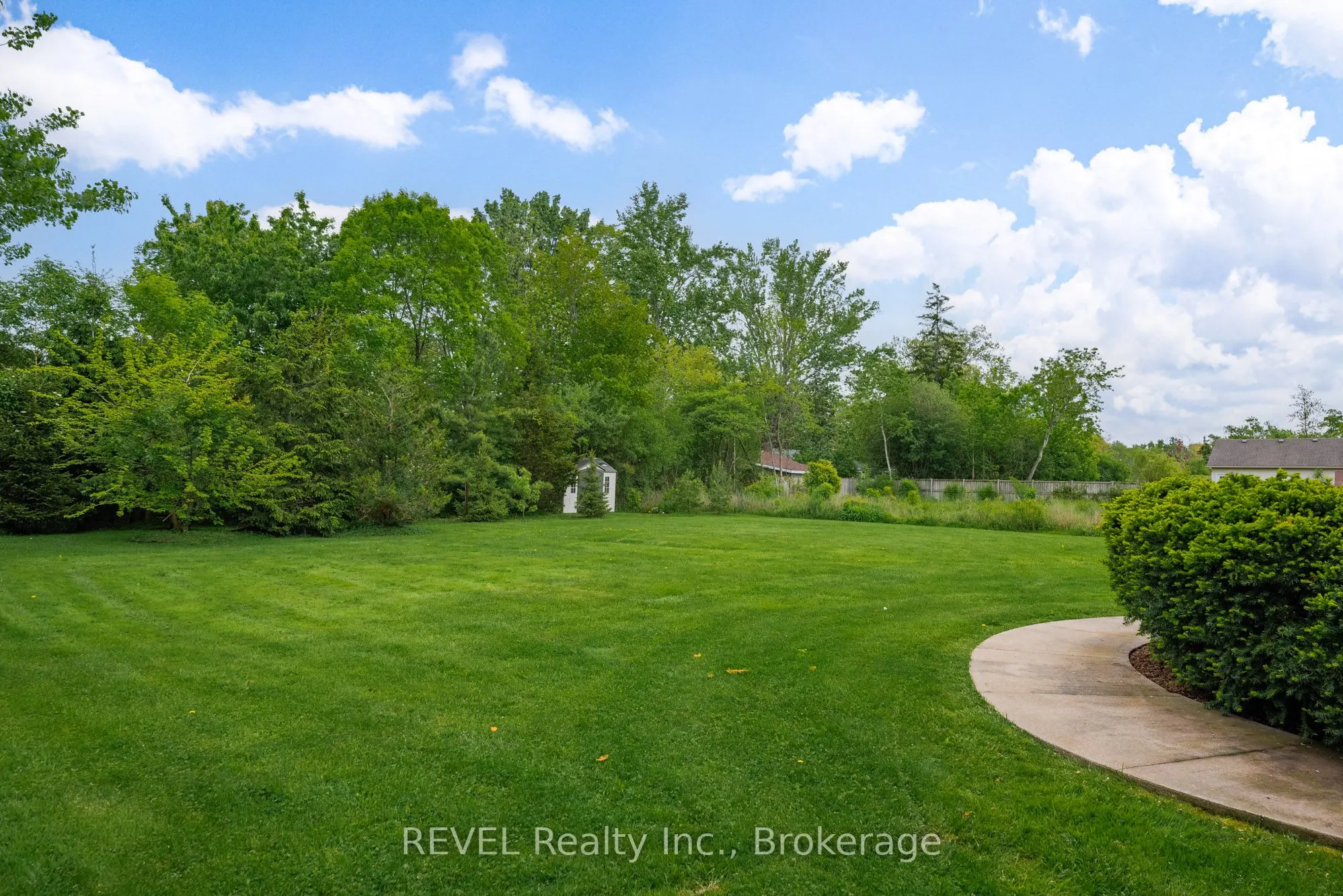 3250 Thunder Bay Road