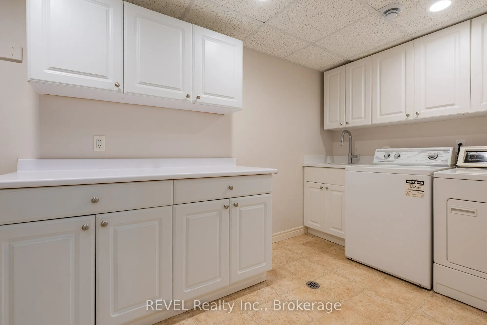 3250 Thunder Bay Road
