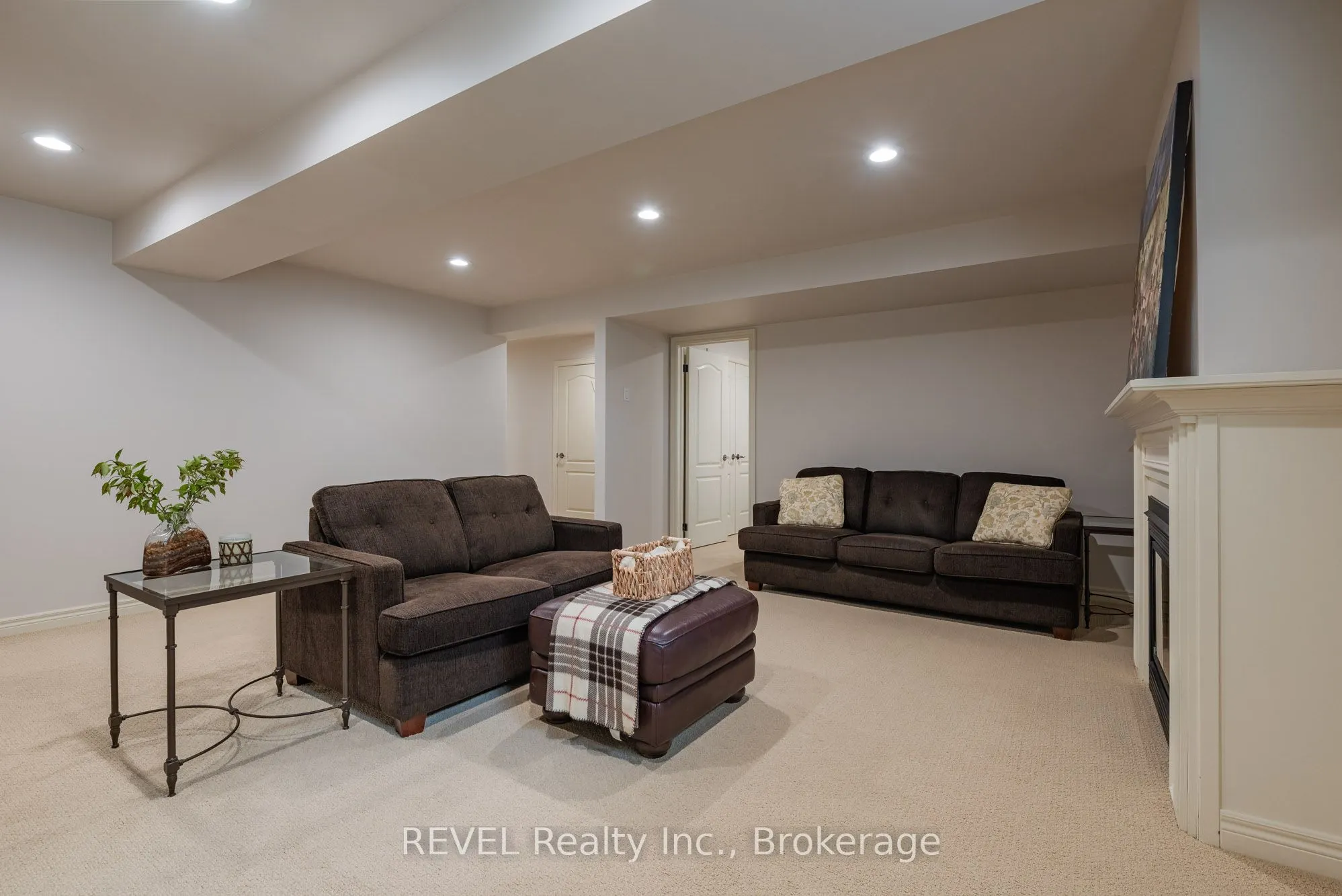 3250 Thunder Bay Road