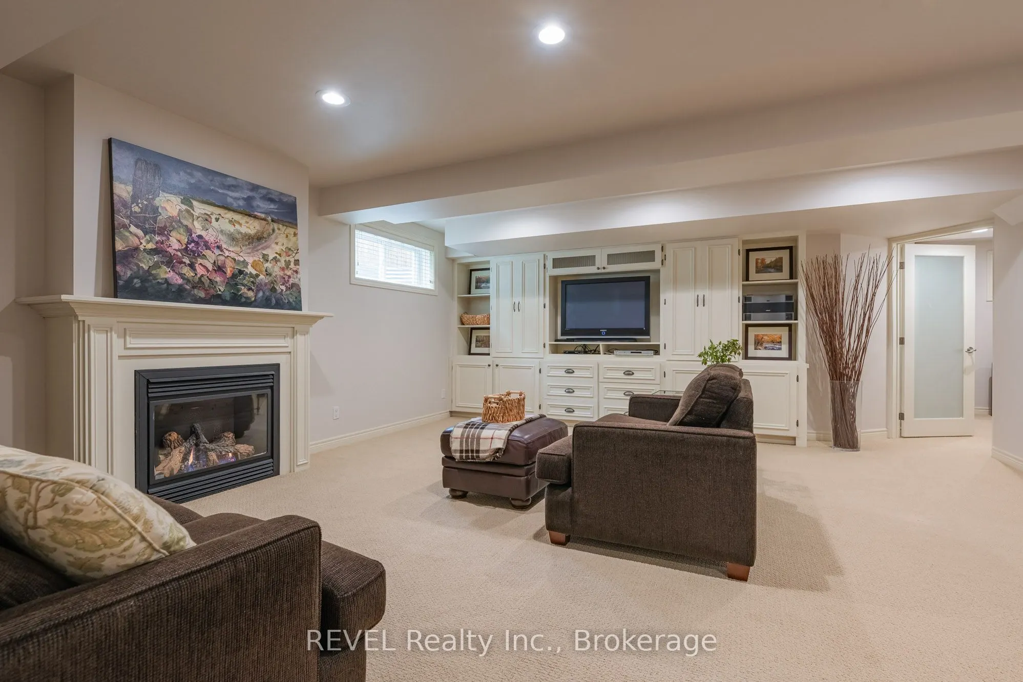 3250 Thunder Bay Road
