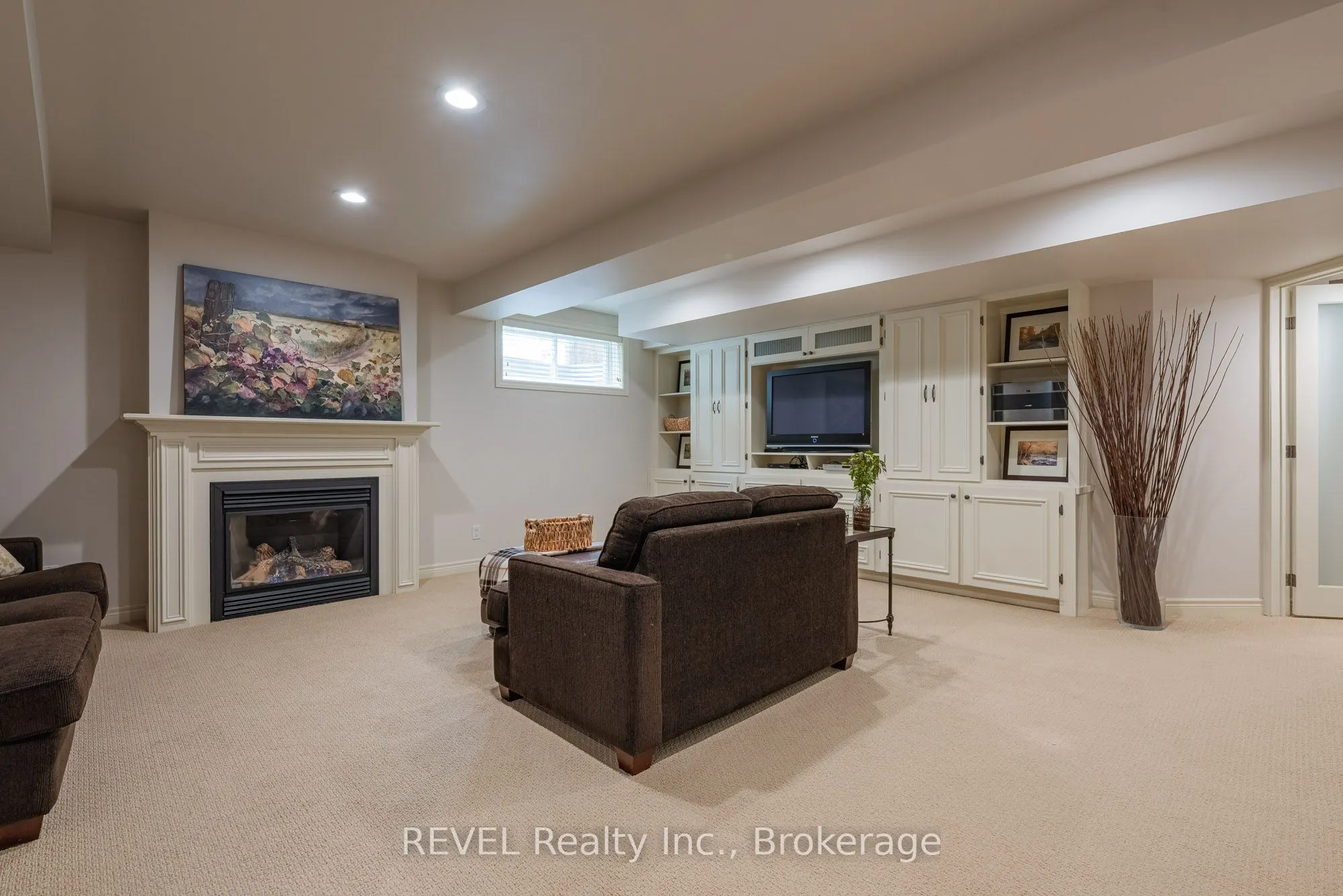 3250 Thunder Bay Road