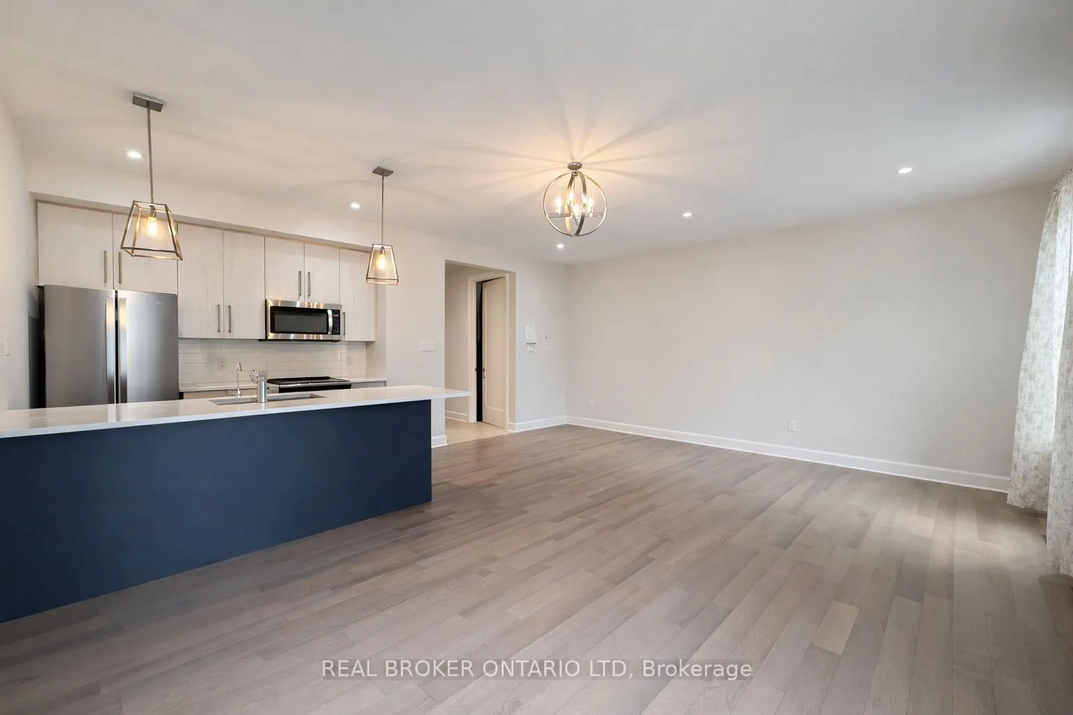 499 Sophia Crescent #32