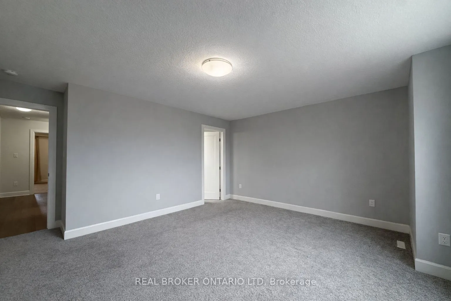 499 Sophia Crescent #32