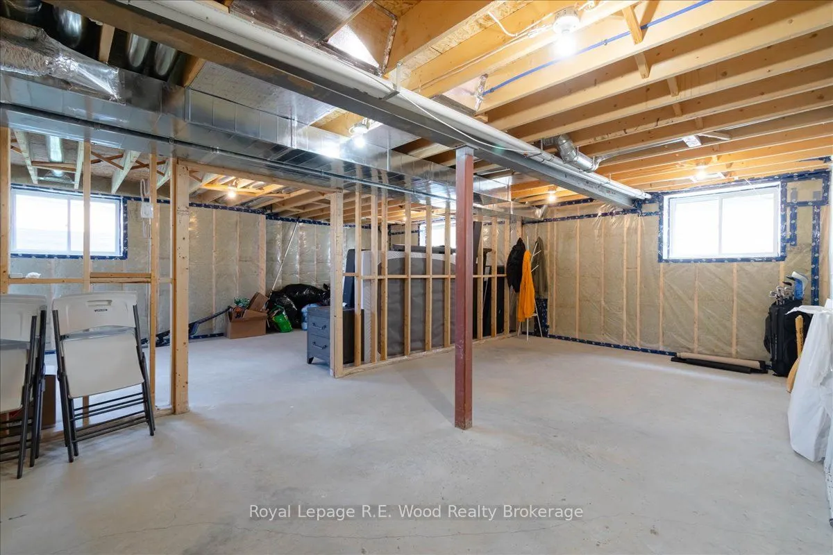 72 Trailview Drive E
