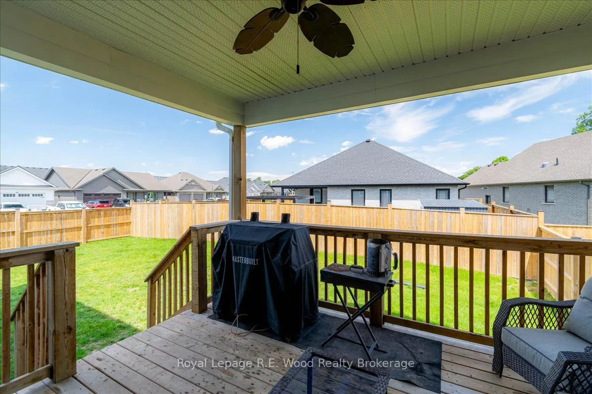 72 Trailview Drive E