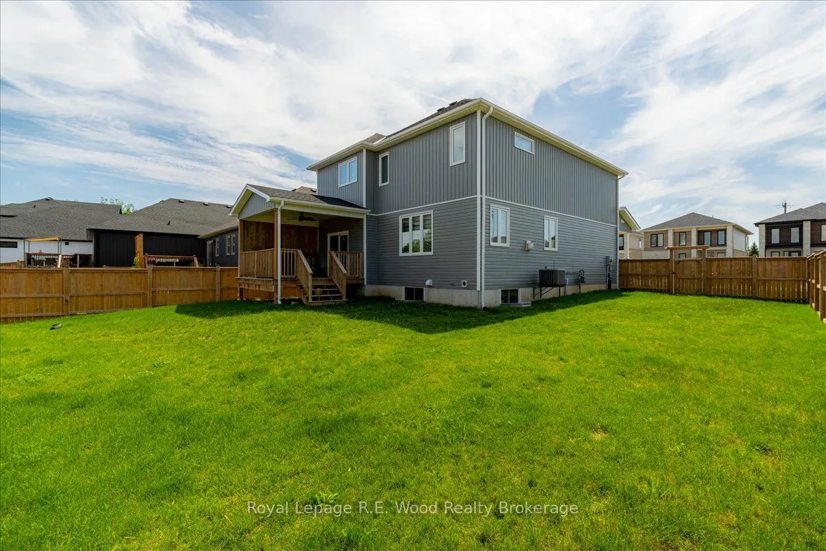 72 Trailview Drive E