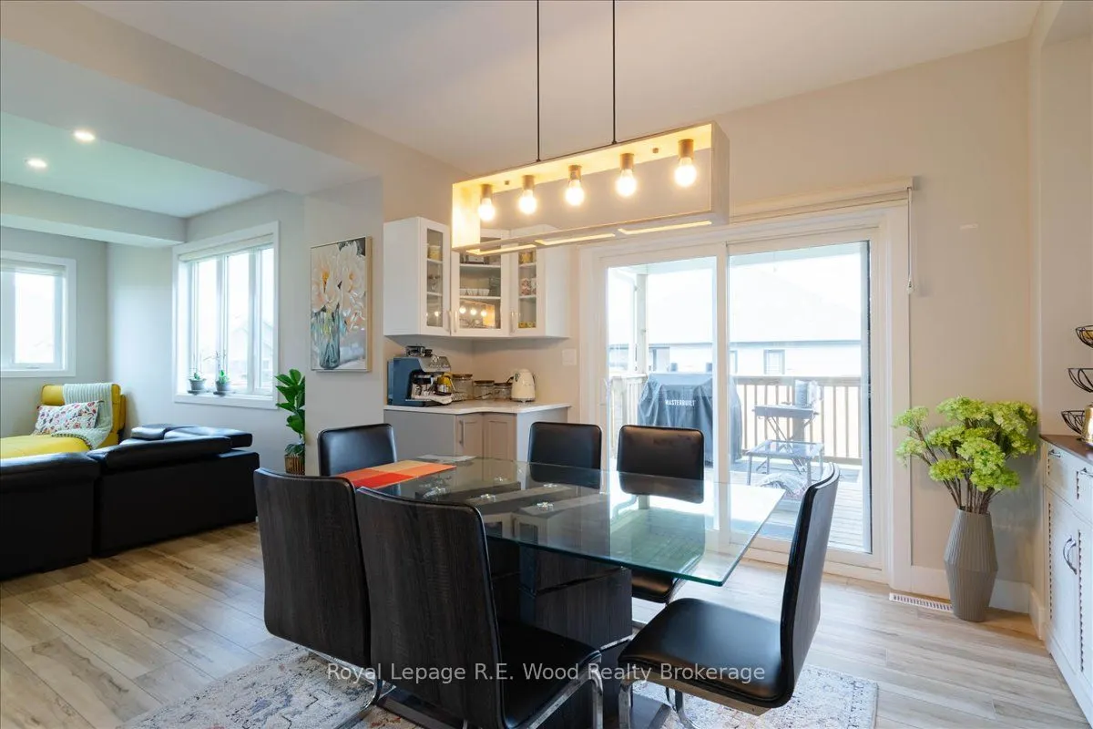72 Trailview Drive E