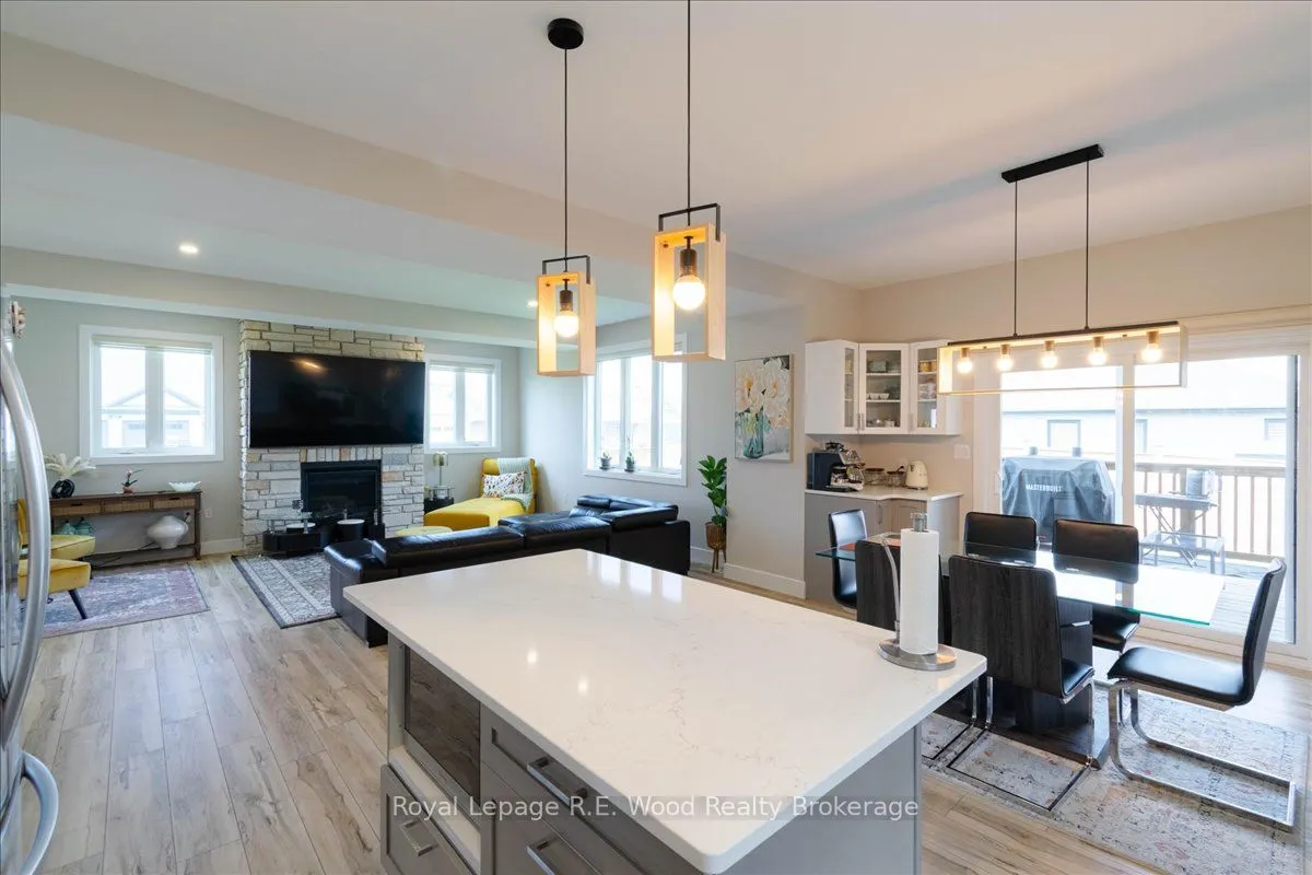 72 Trailview Drive E