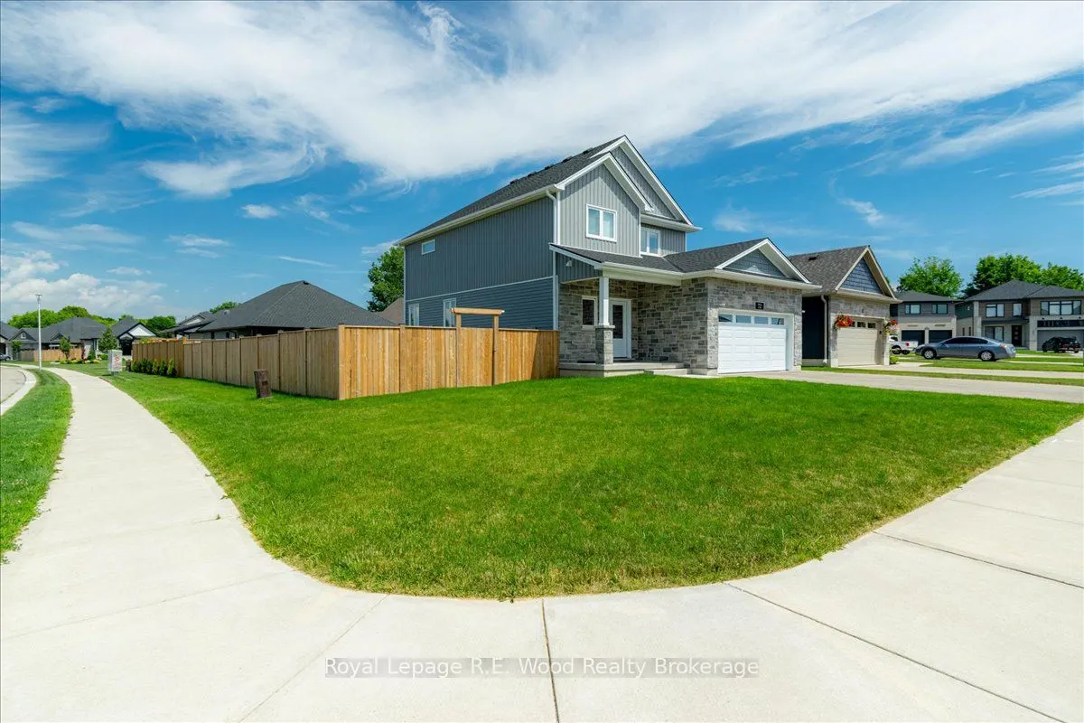 72 Trailview Drive E