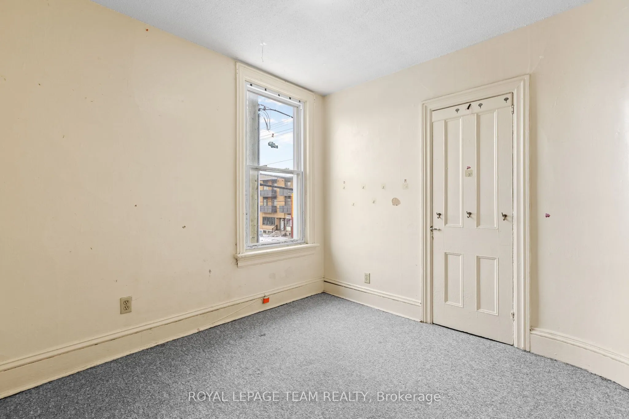 498 Gladstone Avenue