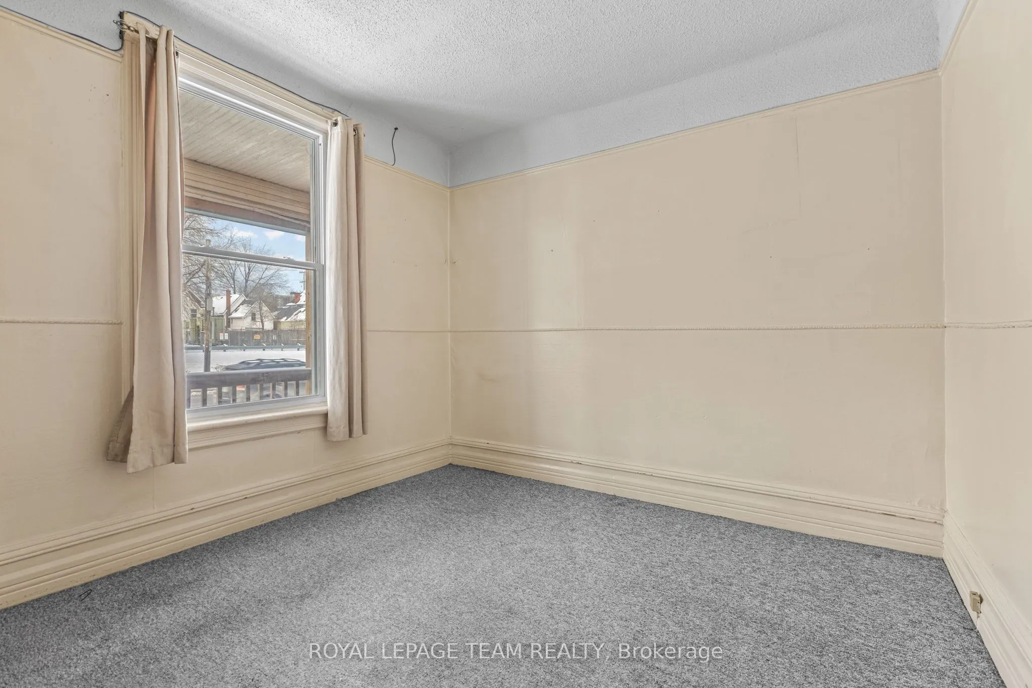 498 Gladstone Avenue