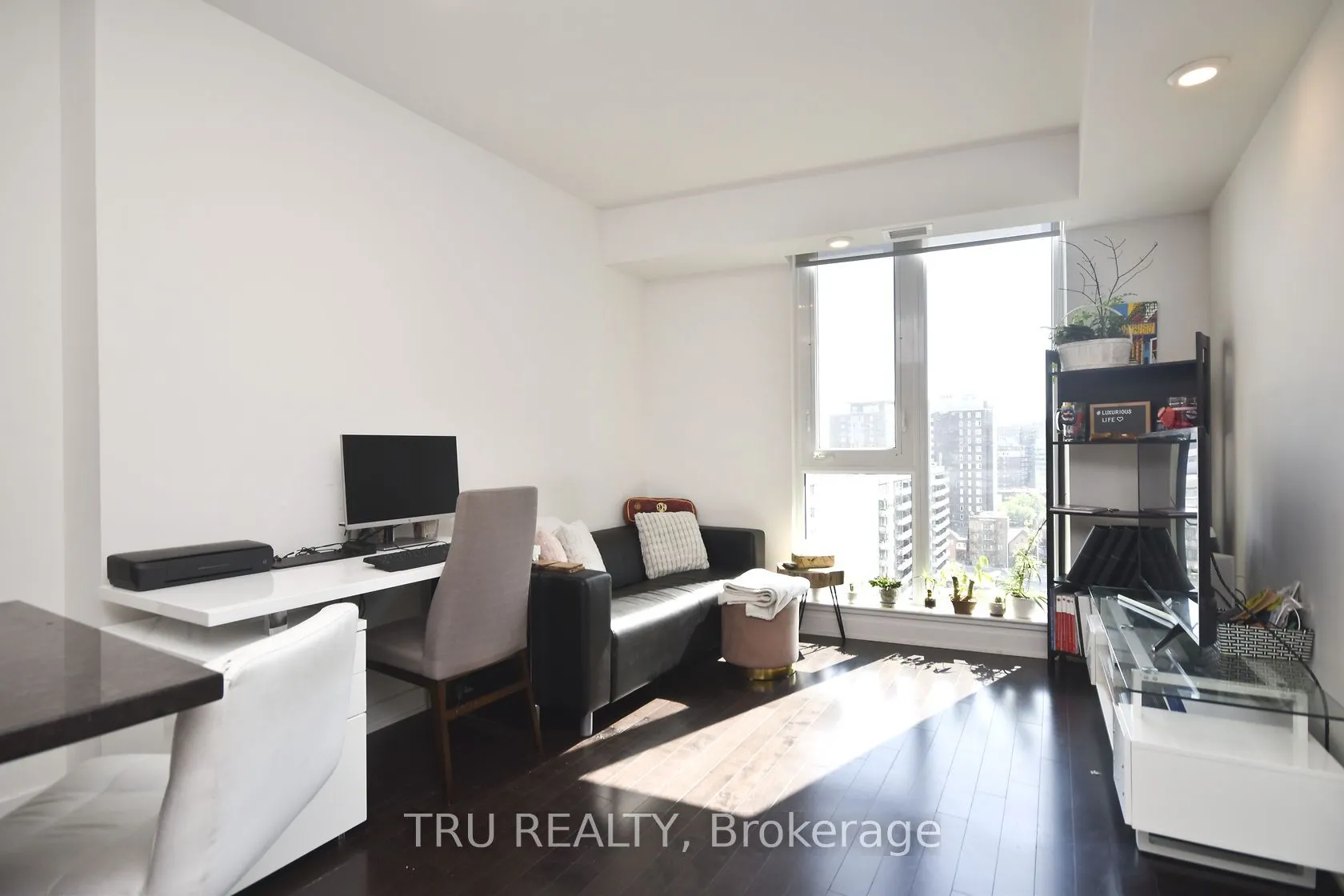 179 Metcalfe Street #1110