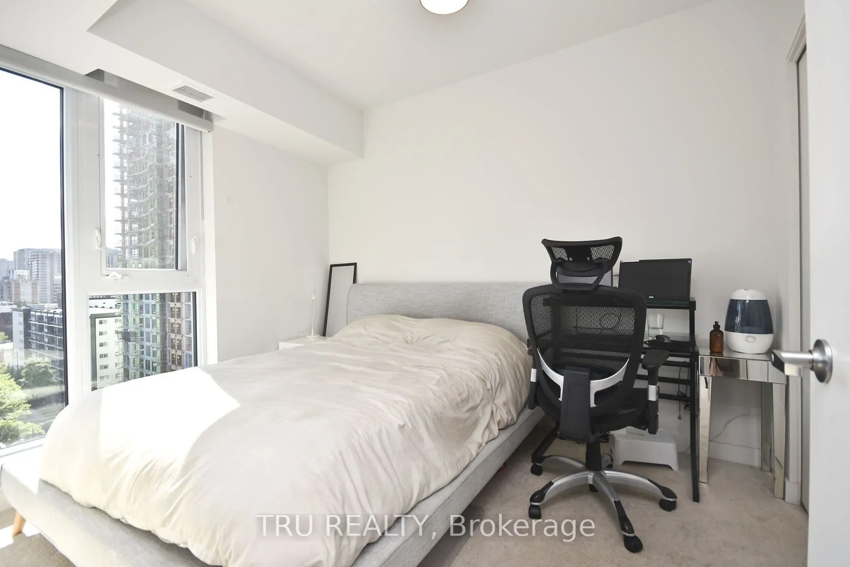179 Metcalfe Street #1110