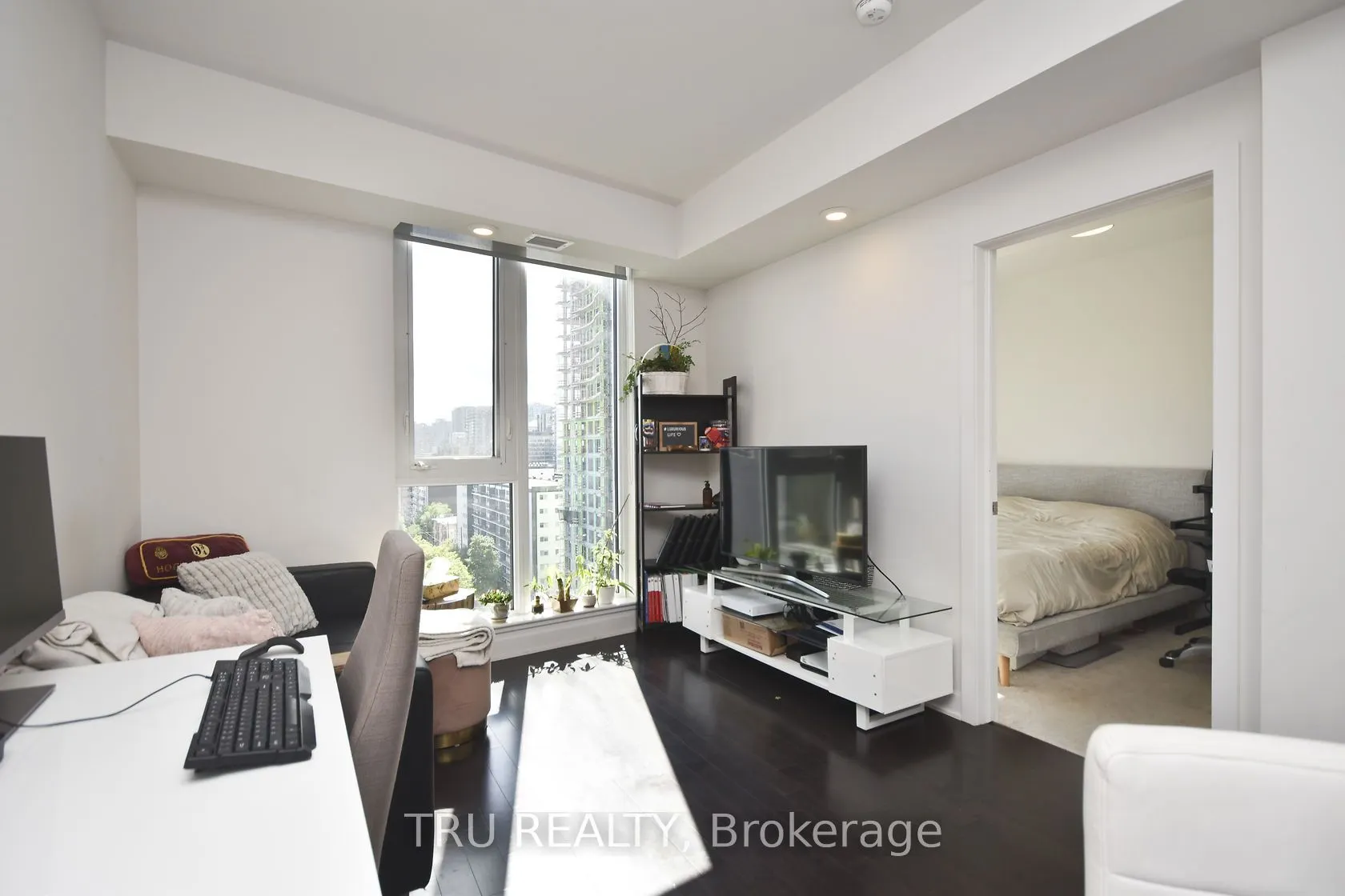 179 Metcalfe Street #1110