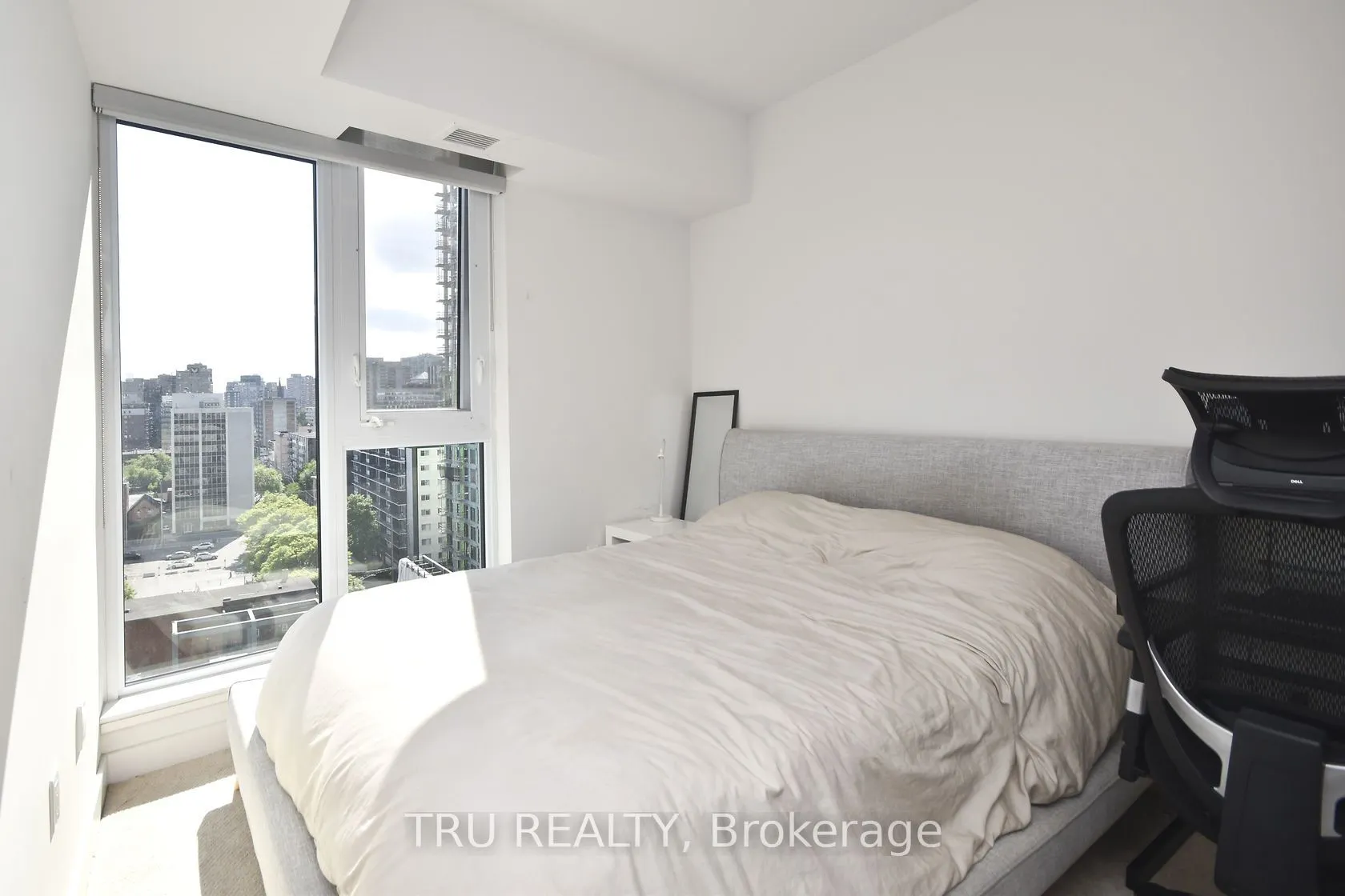 179 Metcalfe Street #1110