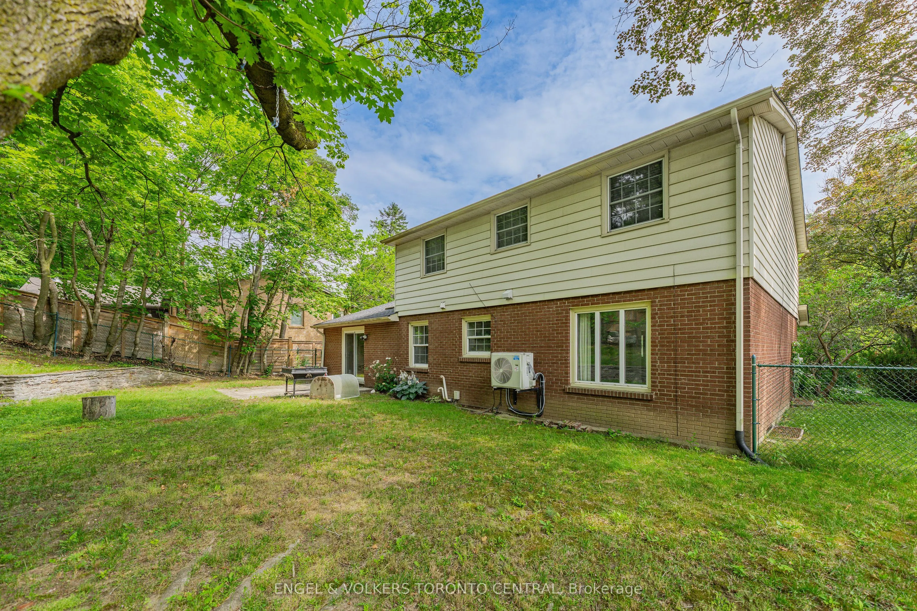 256 Shakespeare Drive