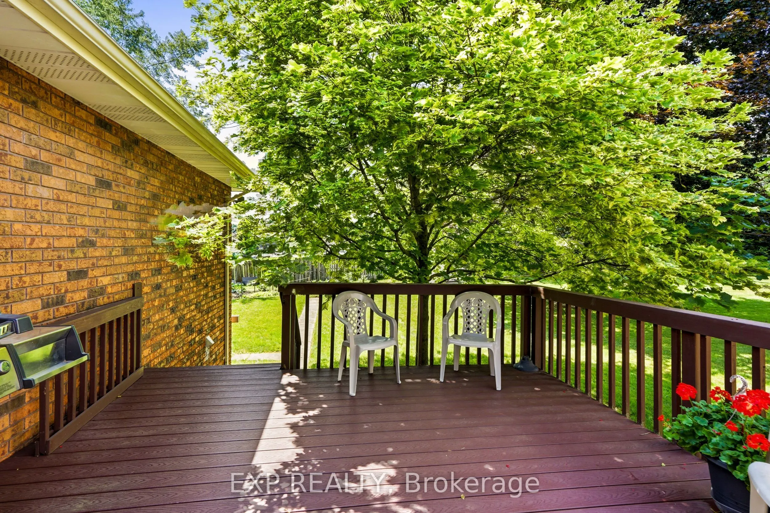 12 Fern Gate
