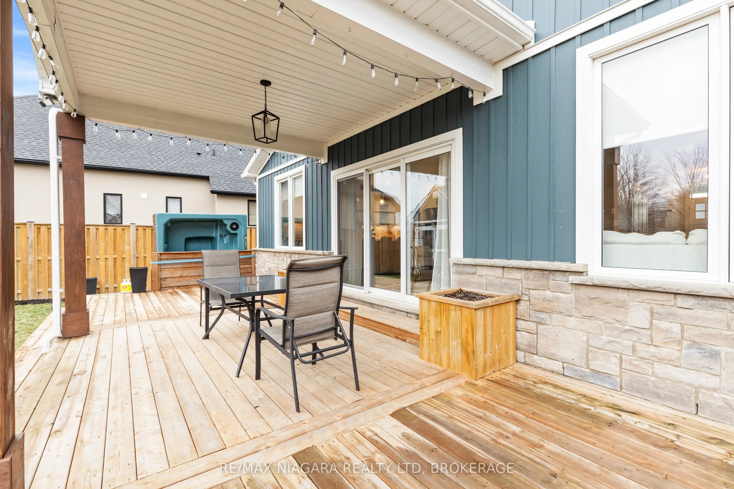 3549 Canfield Crescent