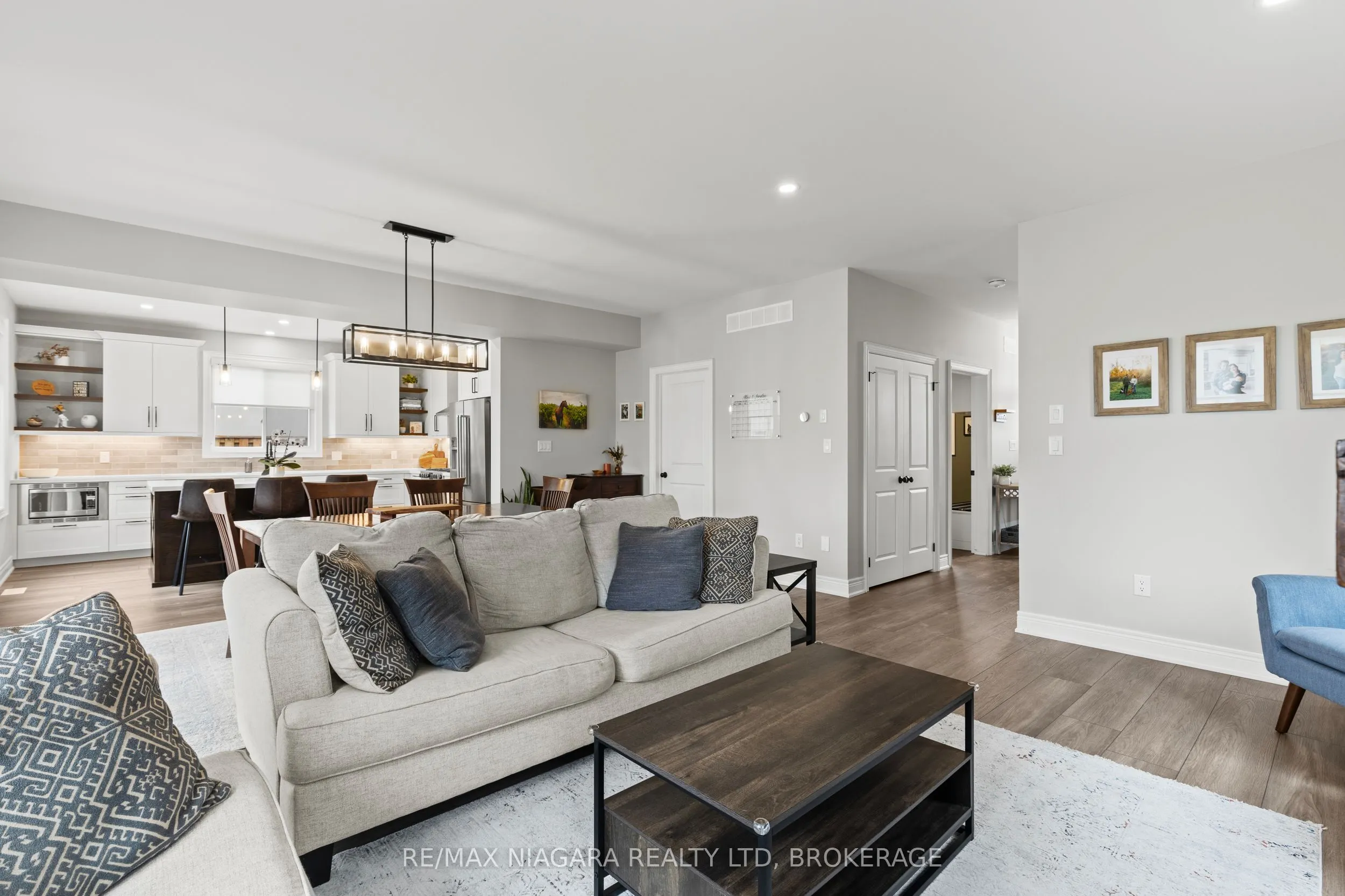 3549 Canfield Crescent