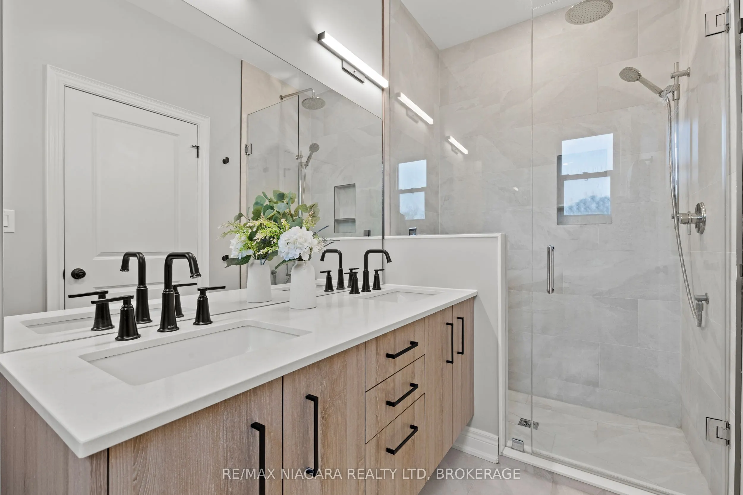 3549 Canfield Crescent