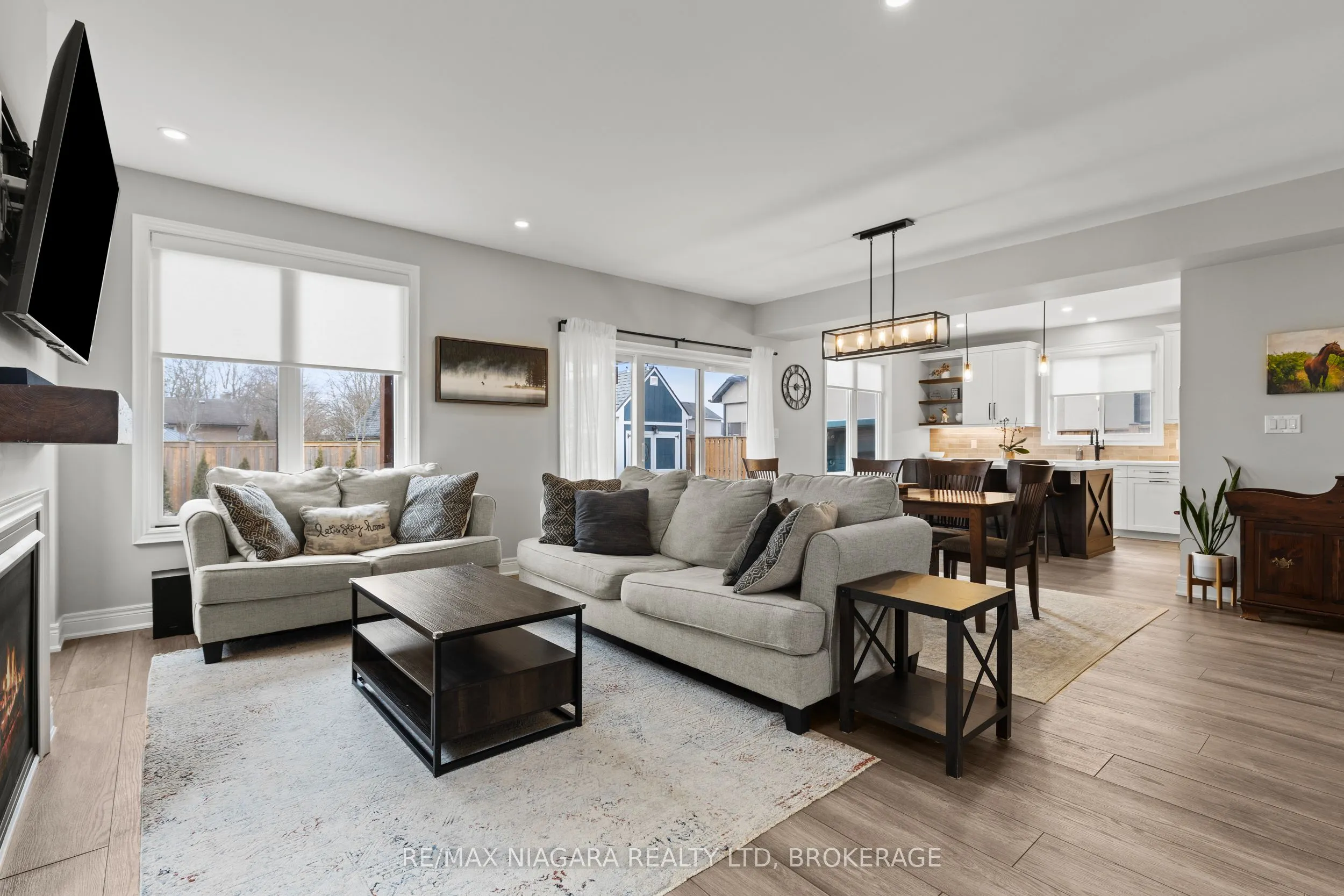 3549 Canfield Crescent