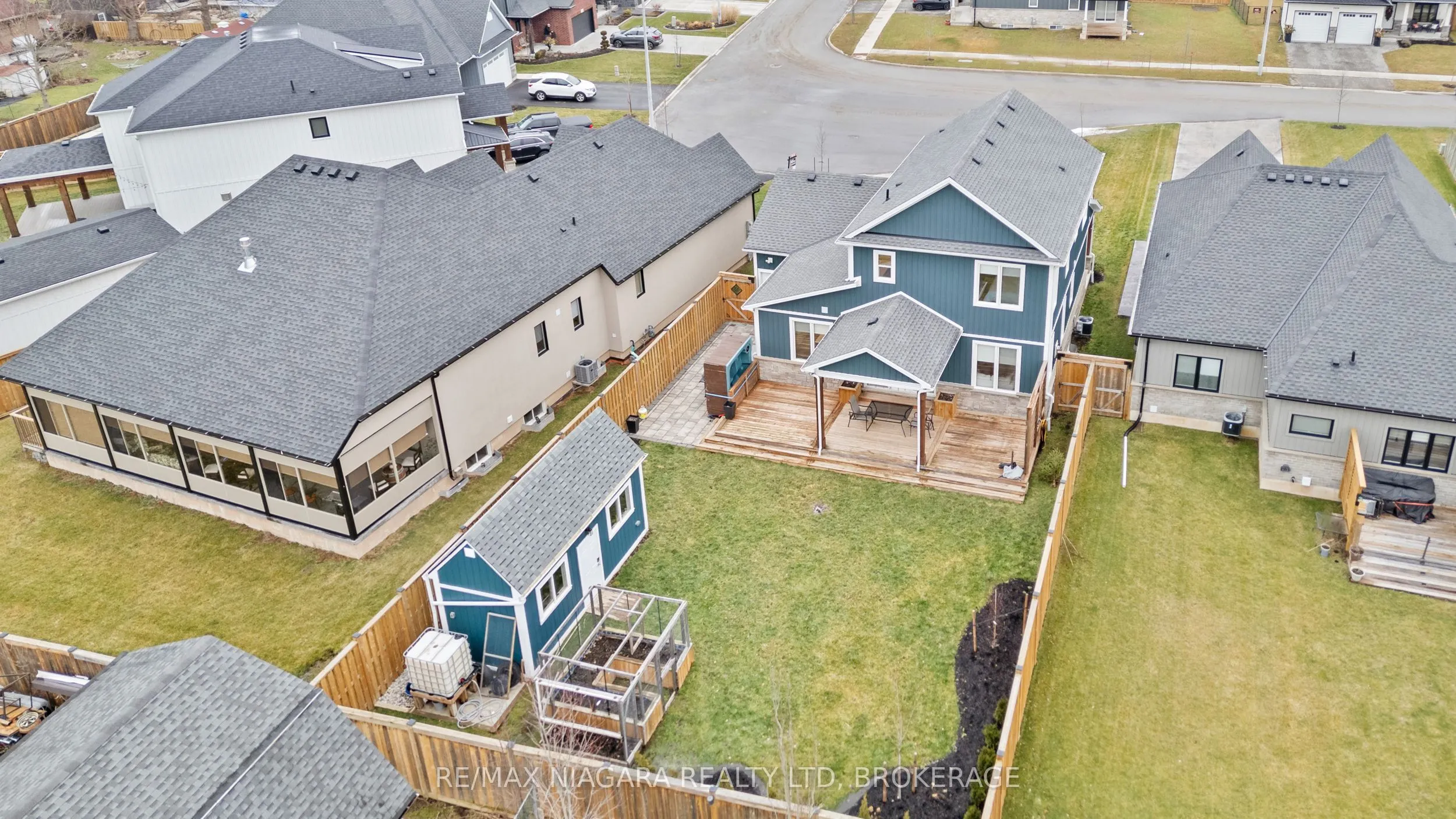 3549 Canfield Crescent