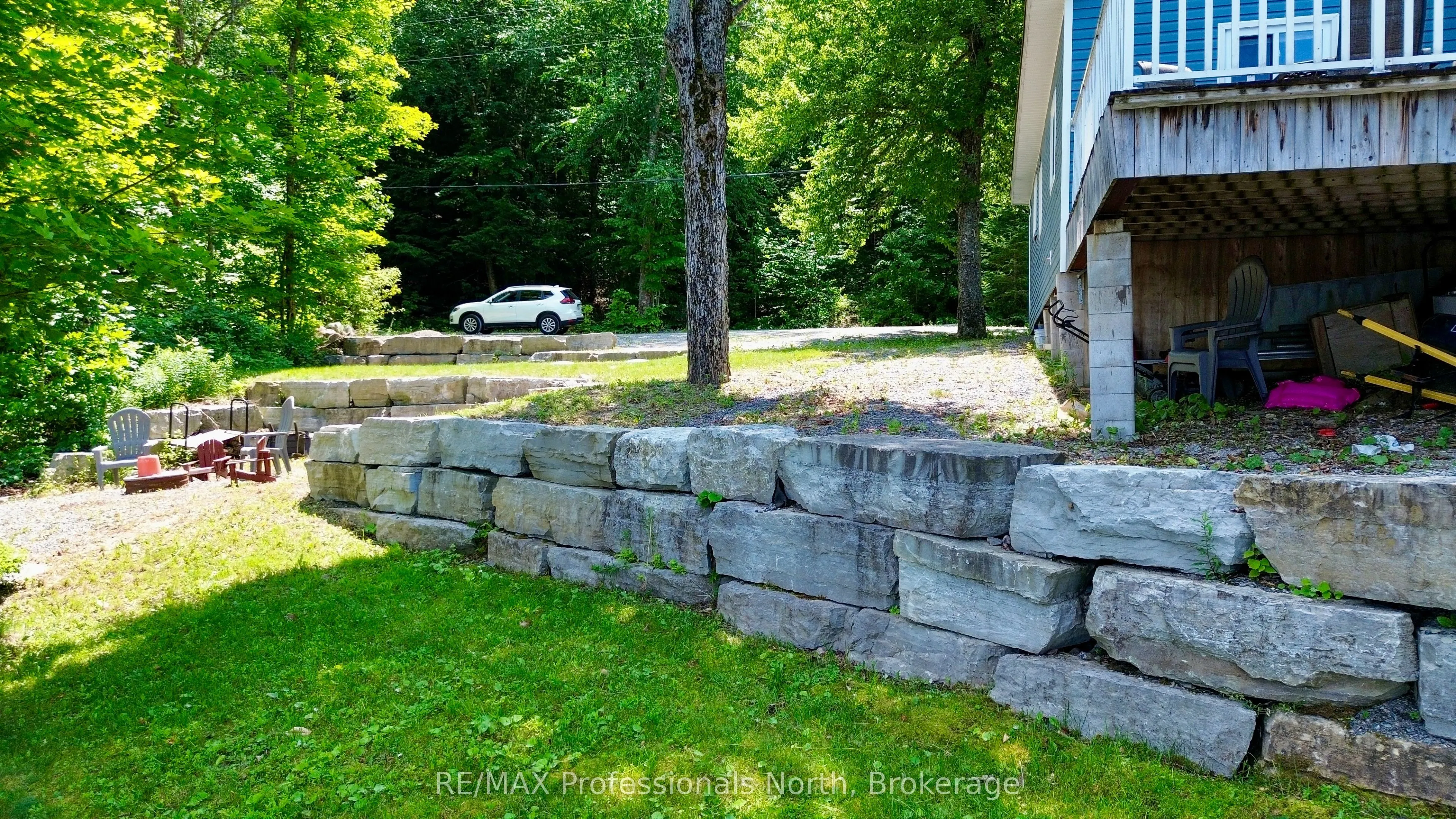 1129 Comak Crescent