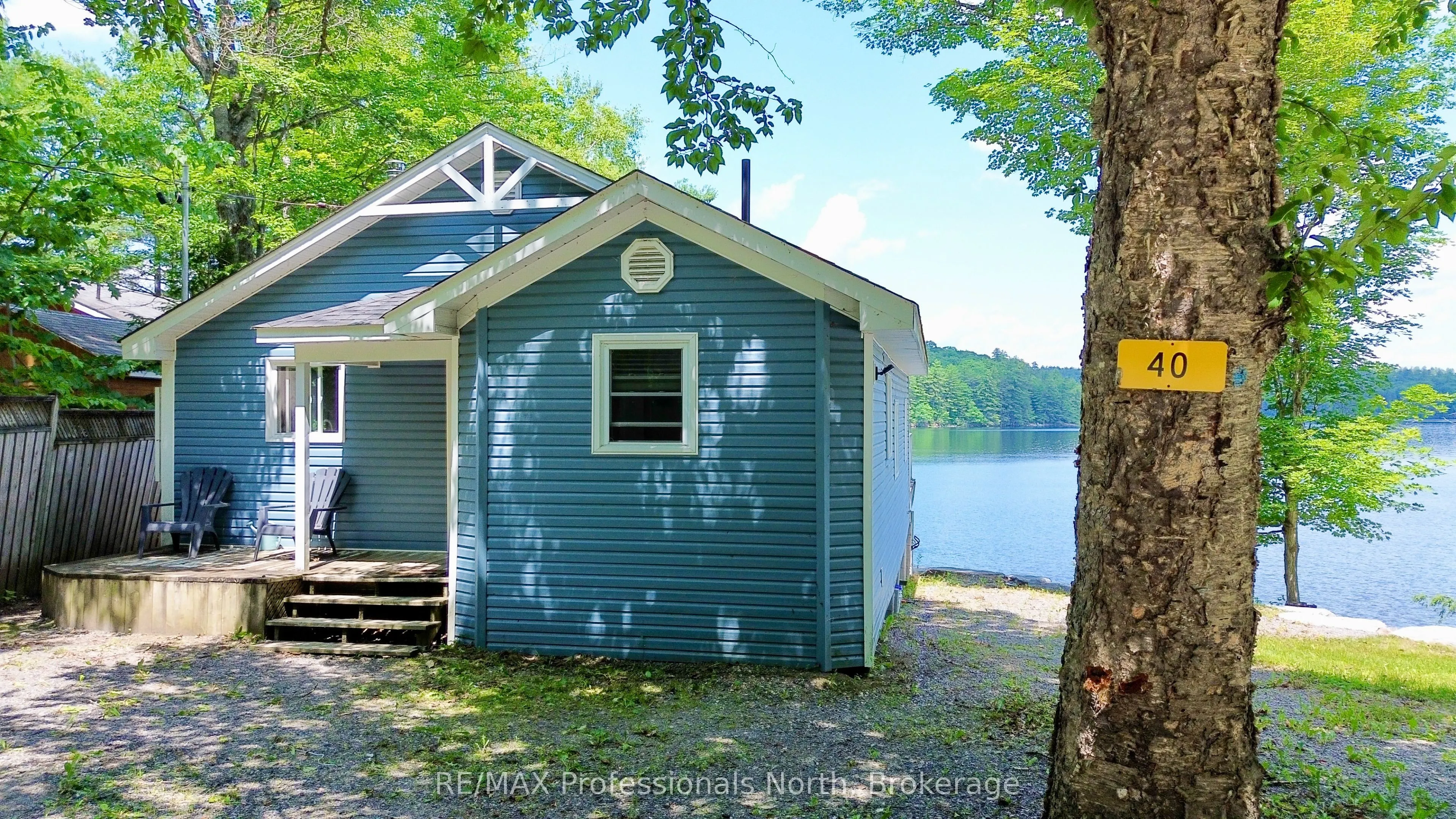 1129 Comak Crescent