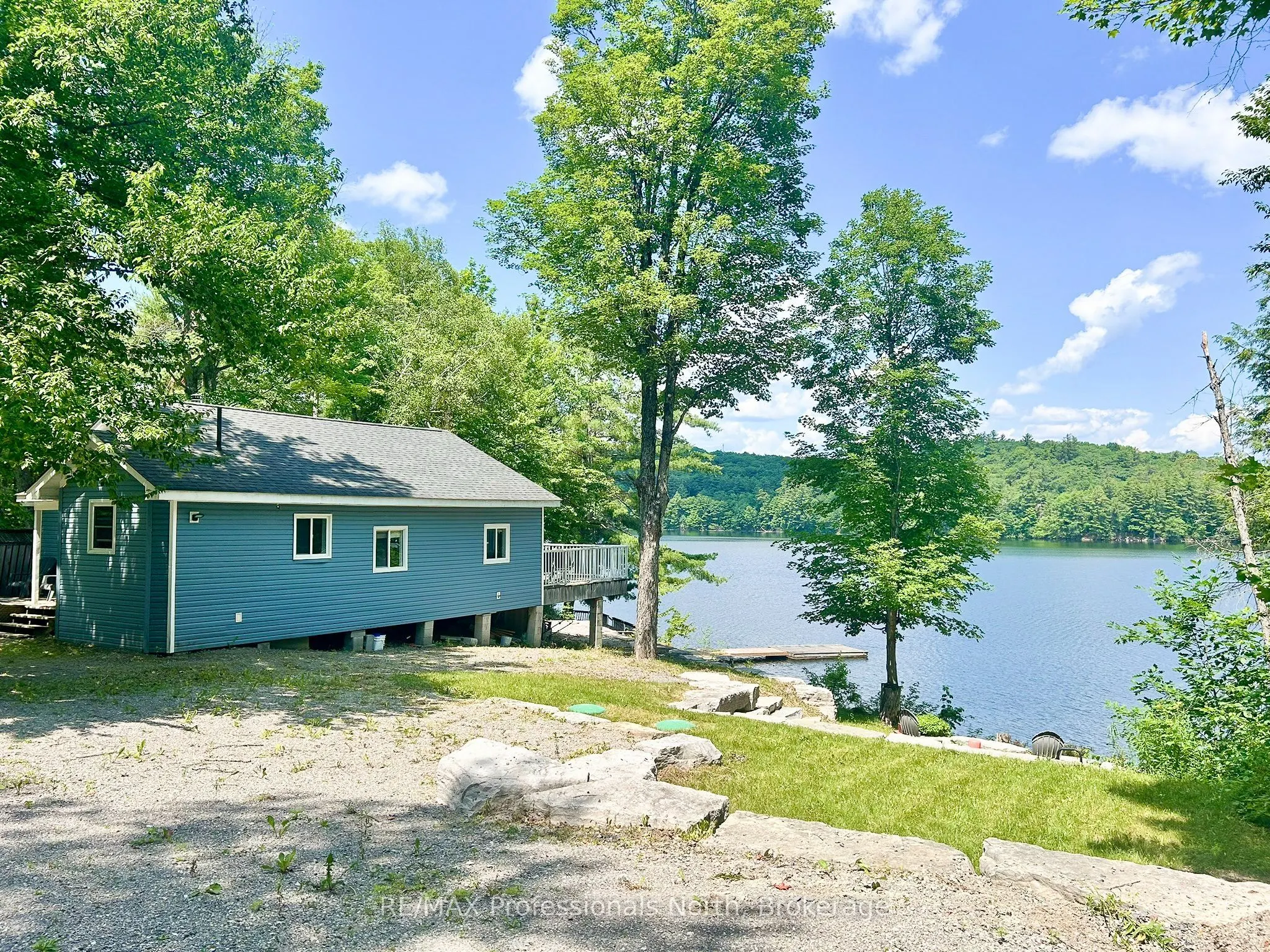 1129 Comak Crescent