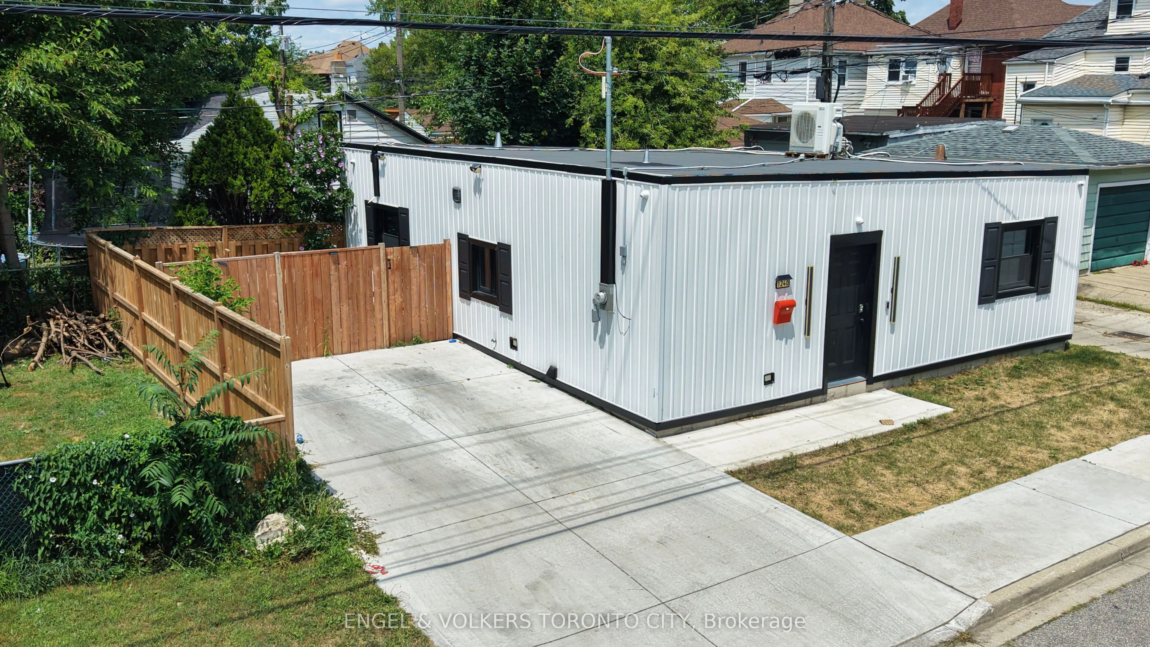 792 Pierre Avenue