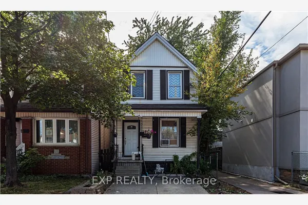 12 Mayflower Avenue