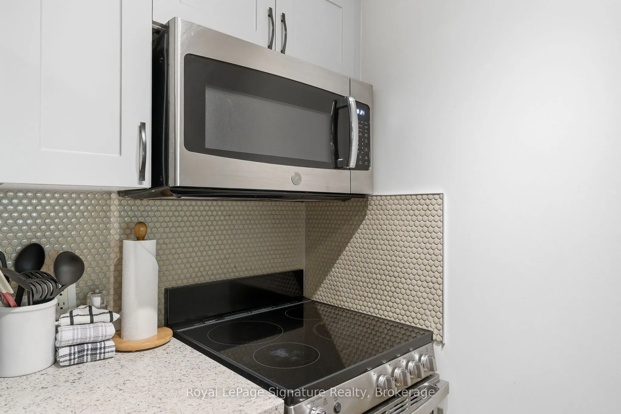 152 Jozo Weider Boulevard #201