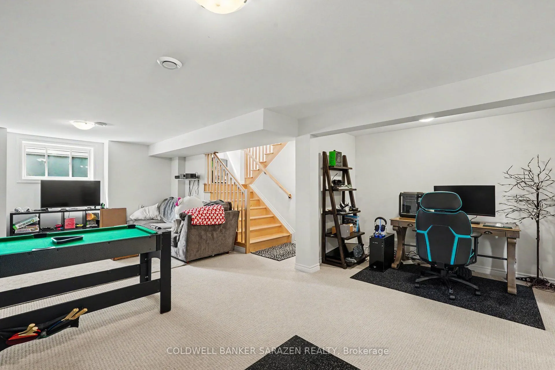 196 BLACKHORSE Drive