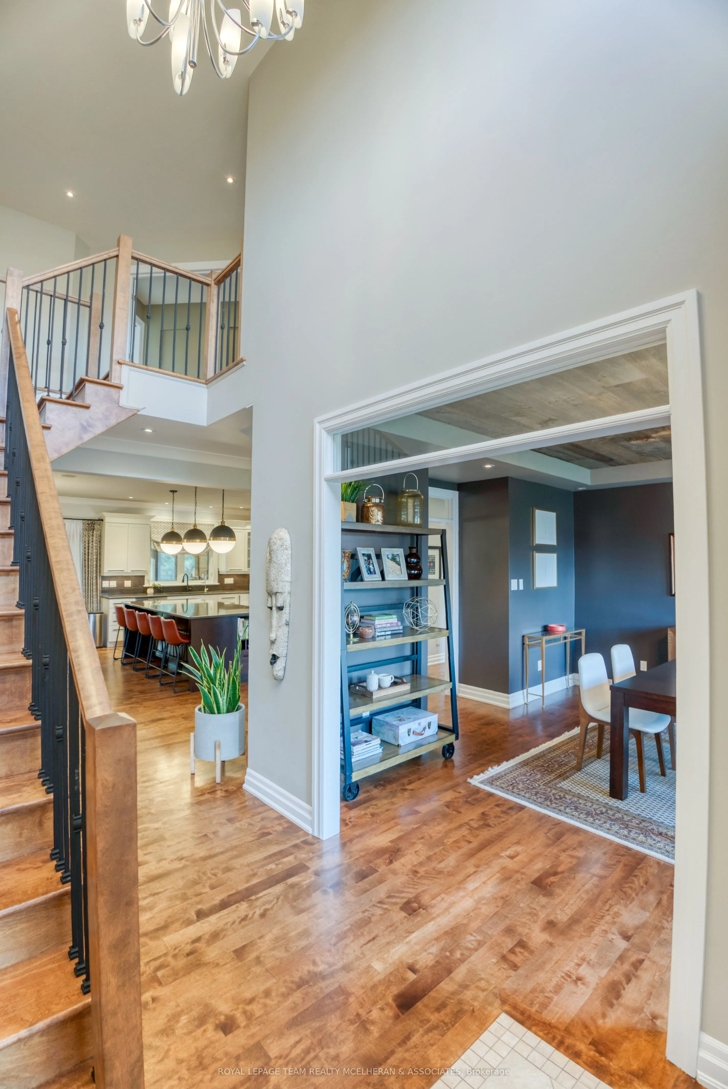 463 Lockmaster Crescent