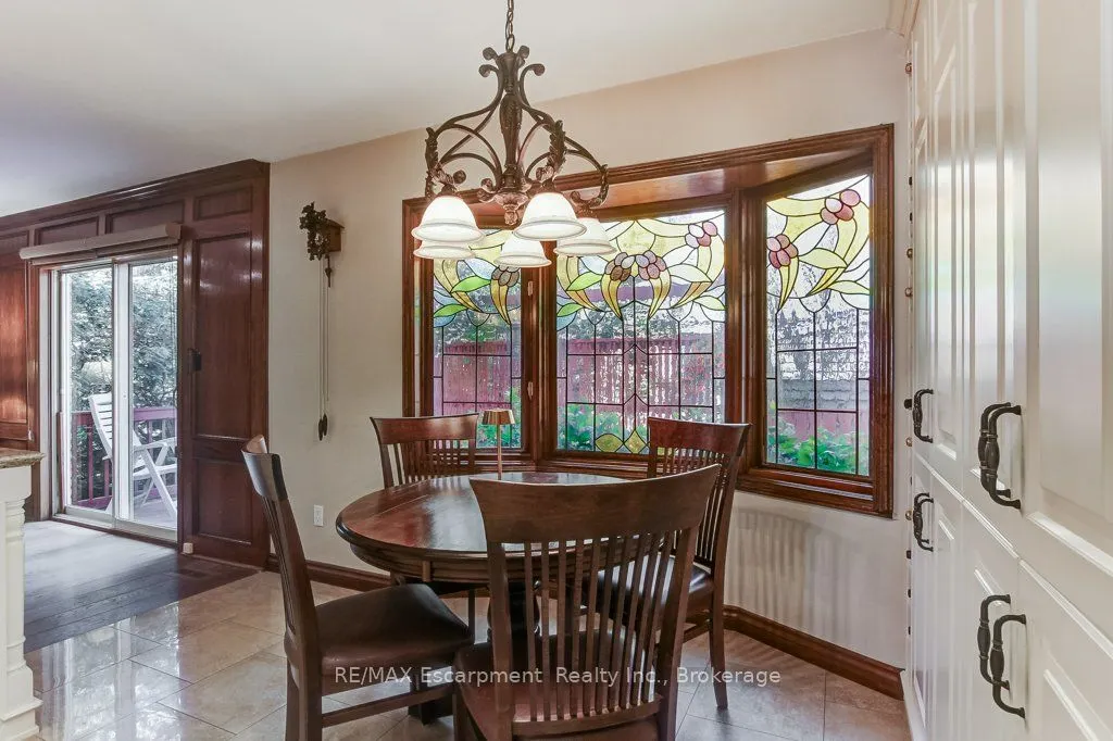215 Briar Hill Crescent