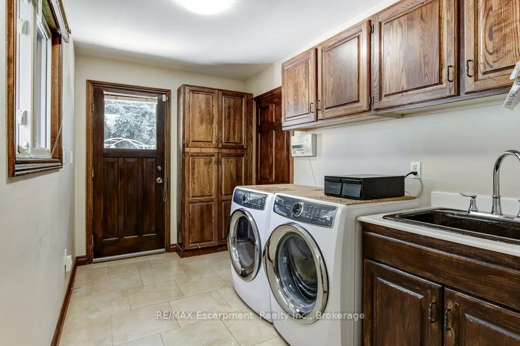 215 Briar Hill Crescent