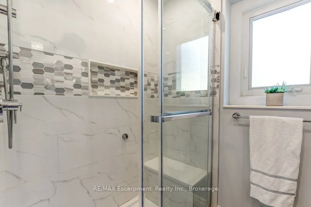 215 Briar Hill Crescent