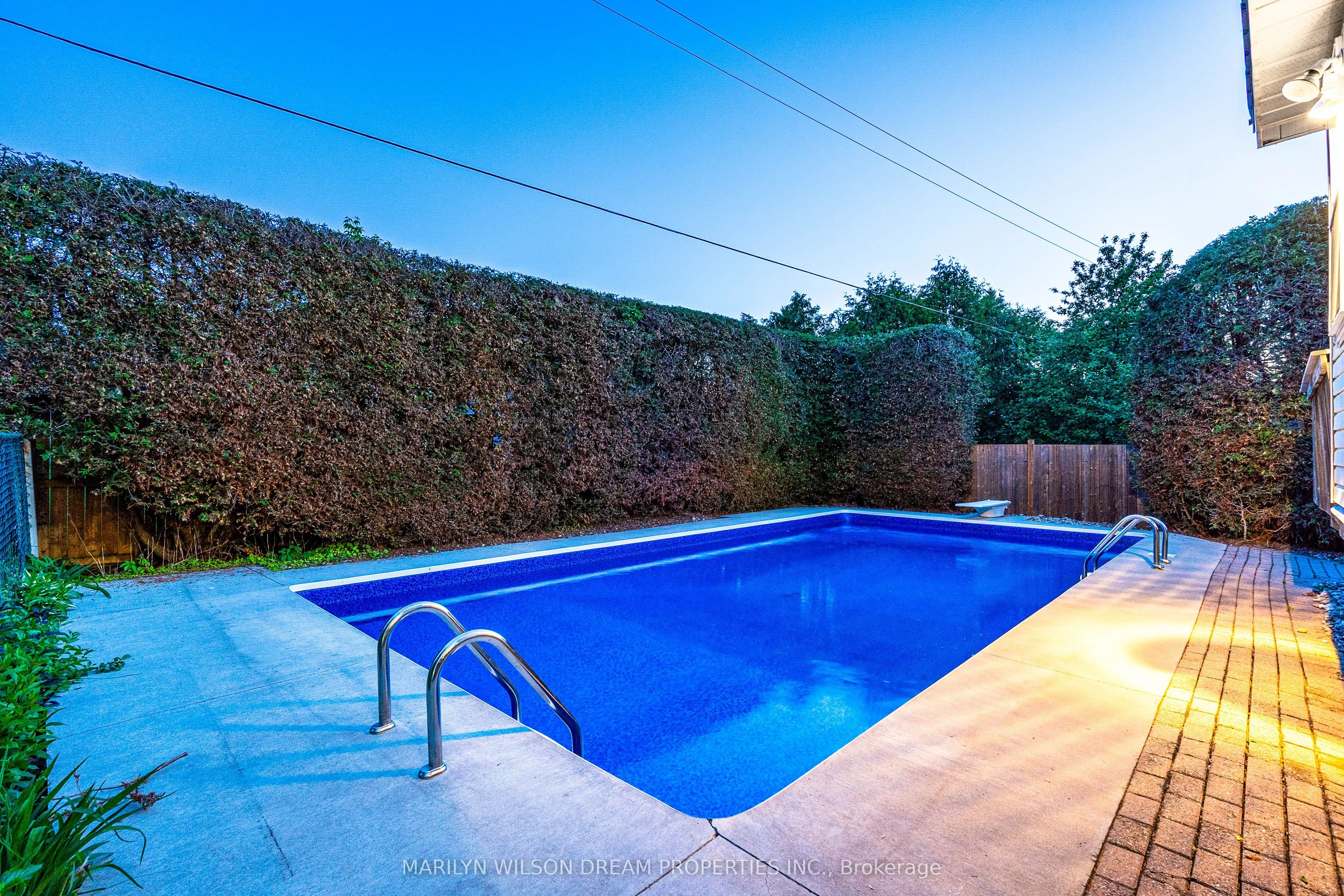 20 Coolbrook Crescent