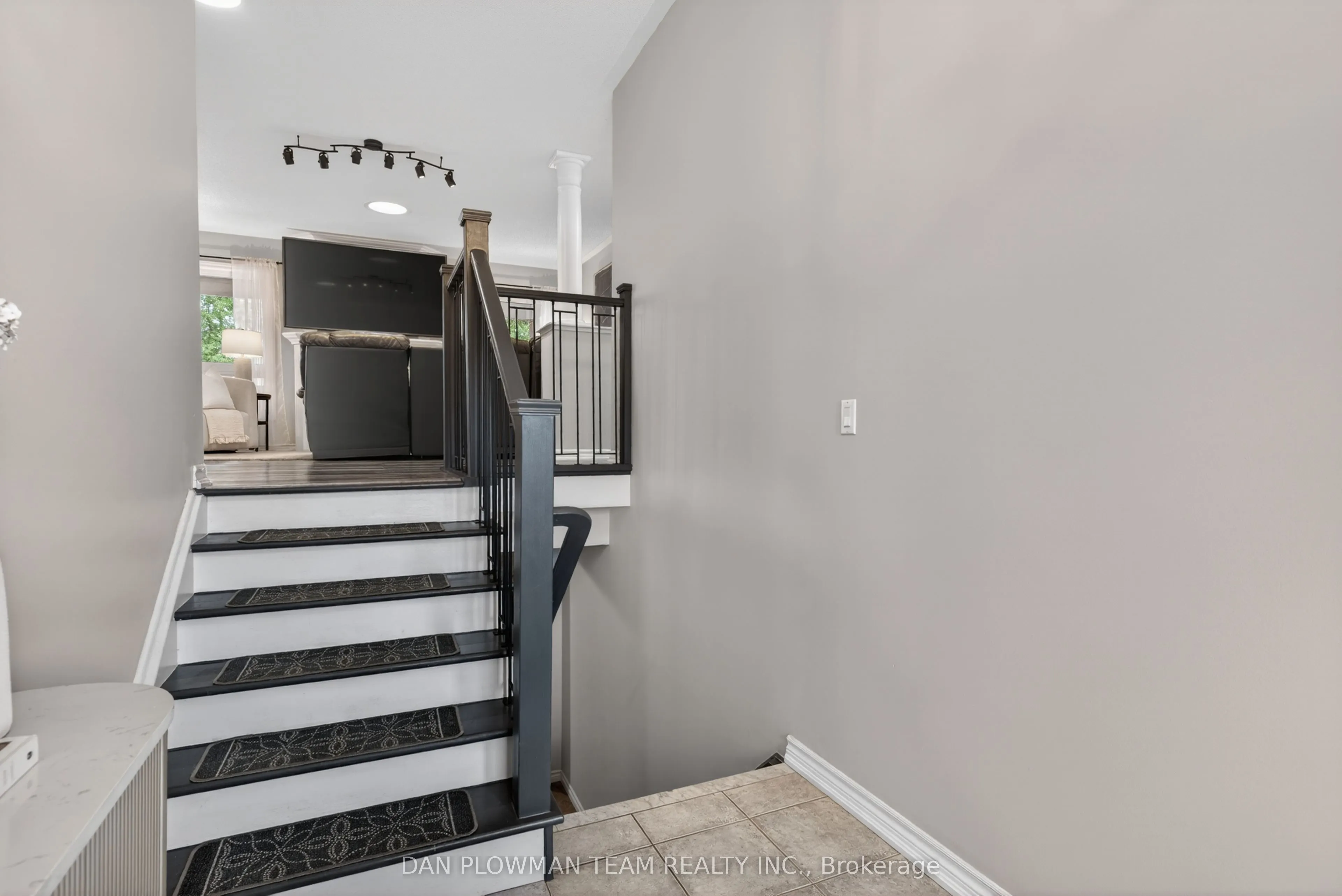 10 Springbank Road