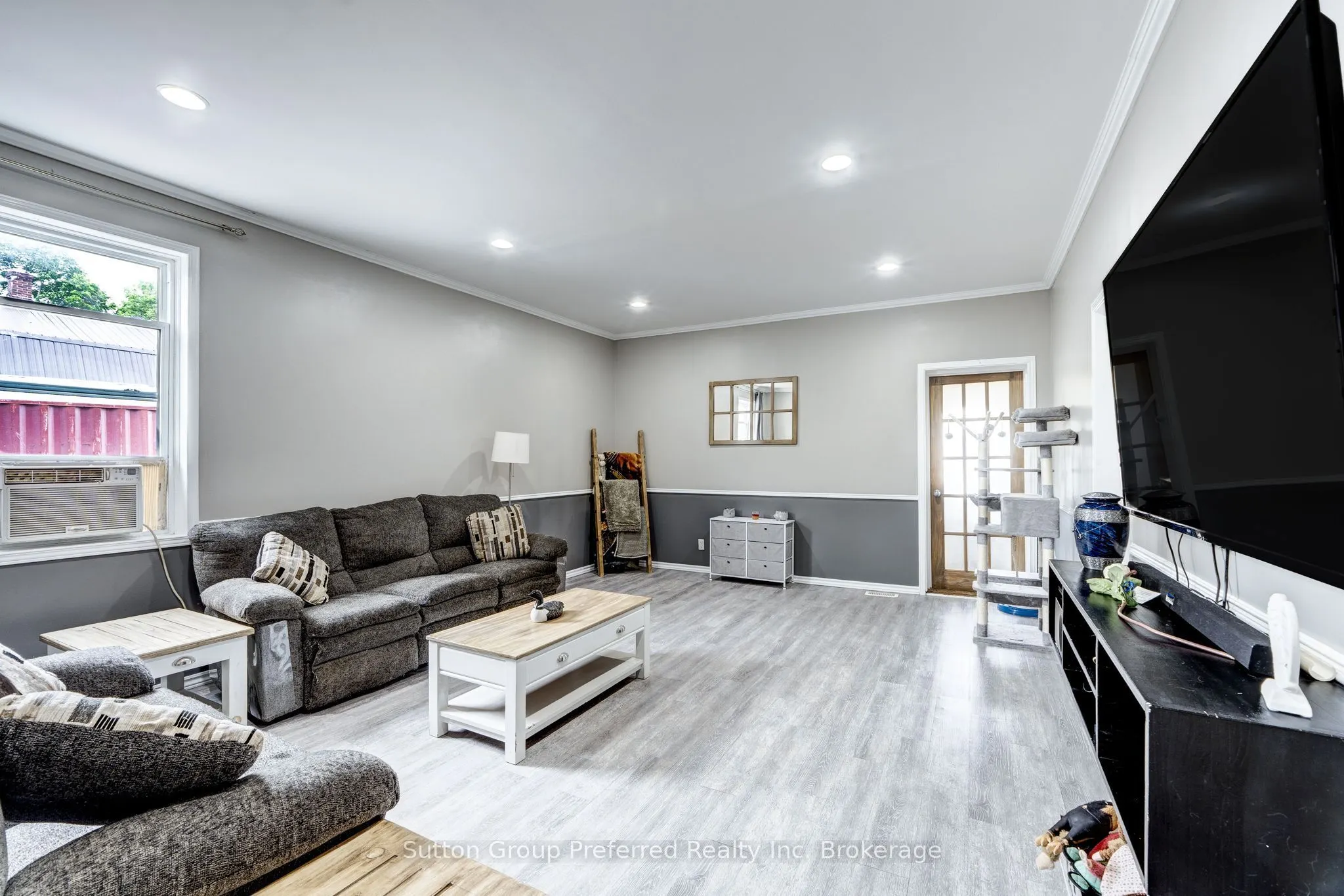 685744 Main Street