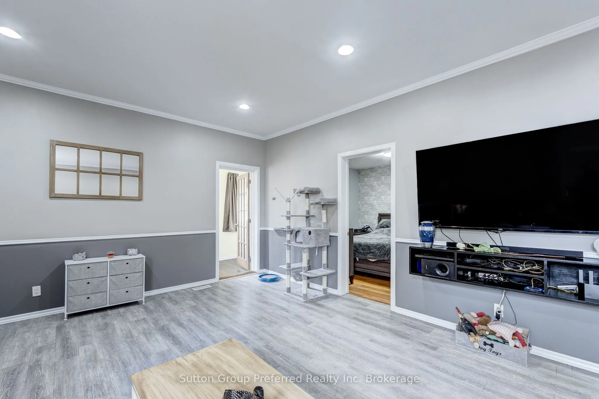 685744 Main Street