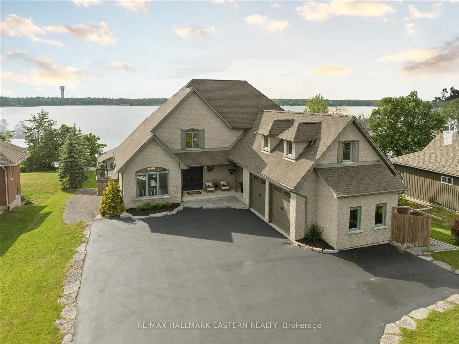 2112 Truman Drive
