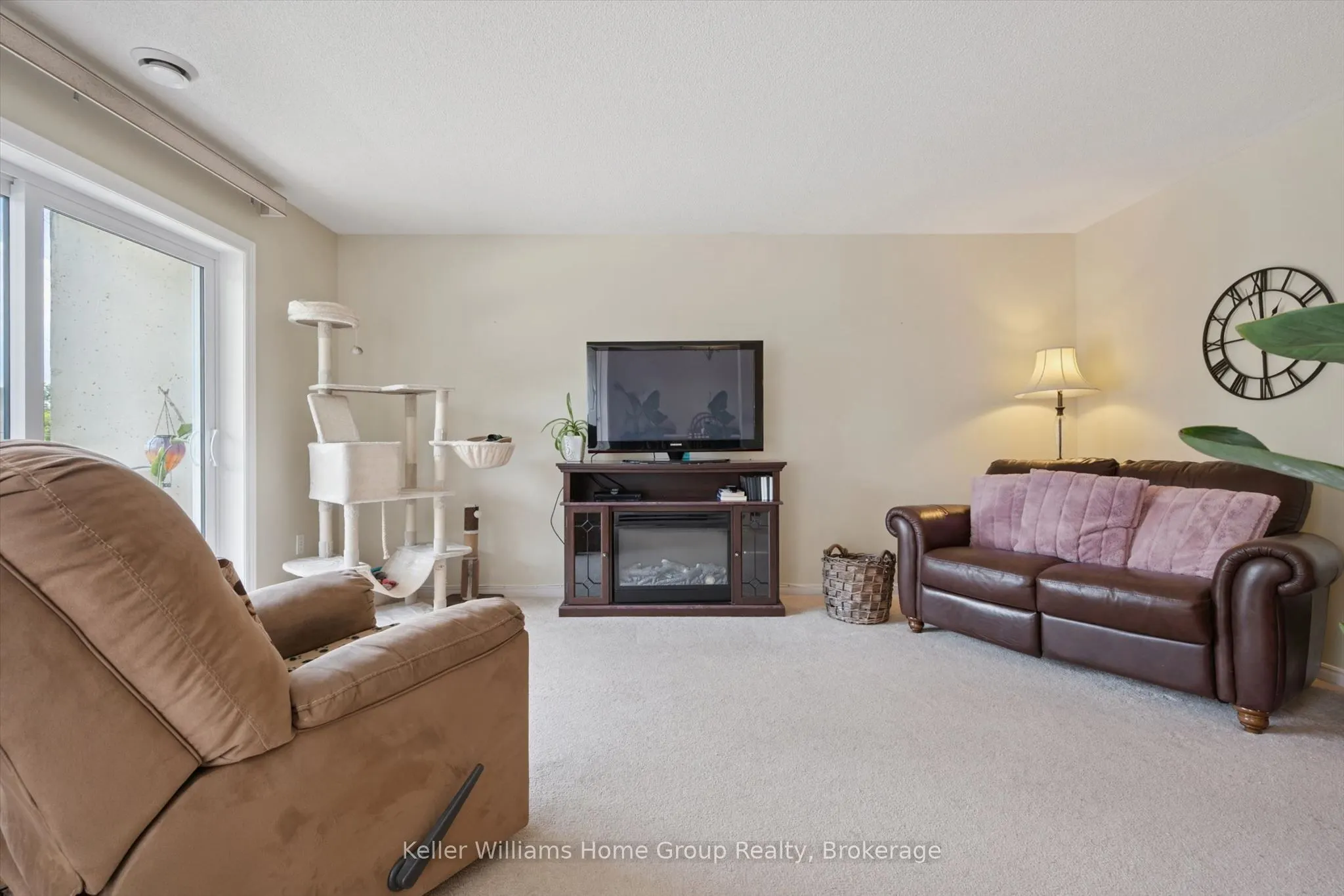 245 Queen Street W #305