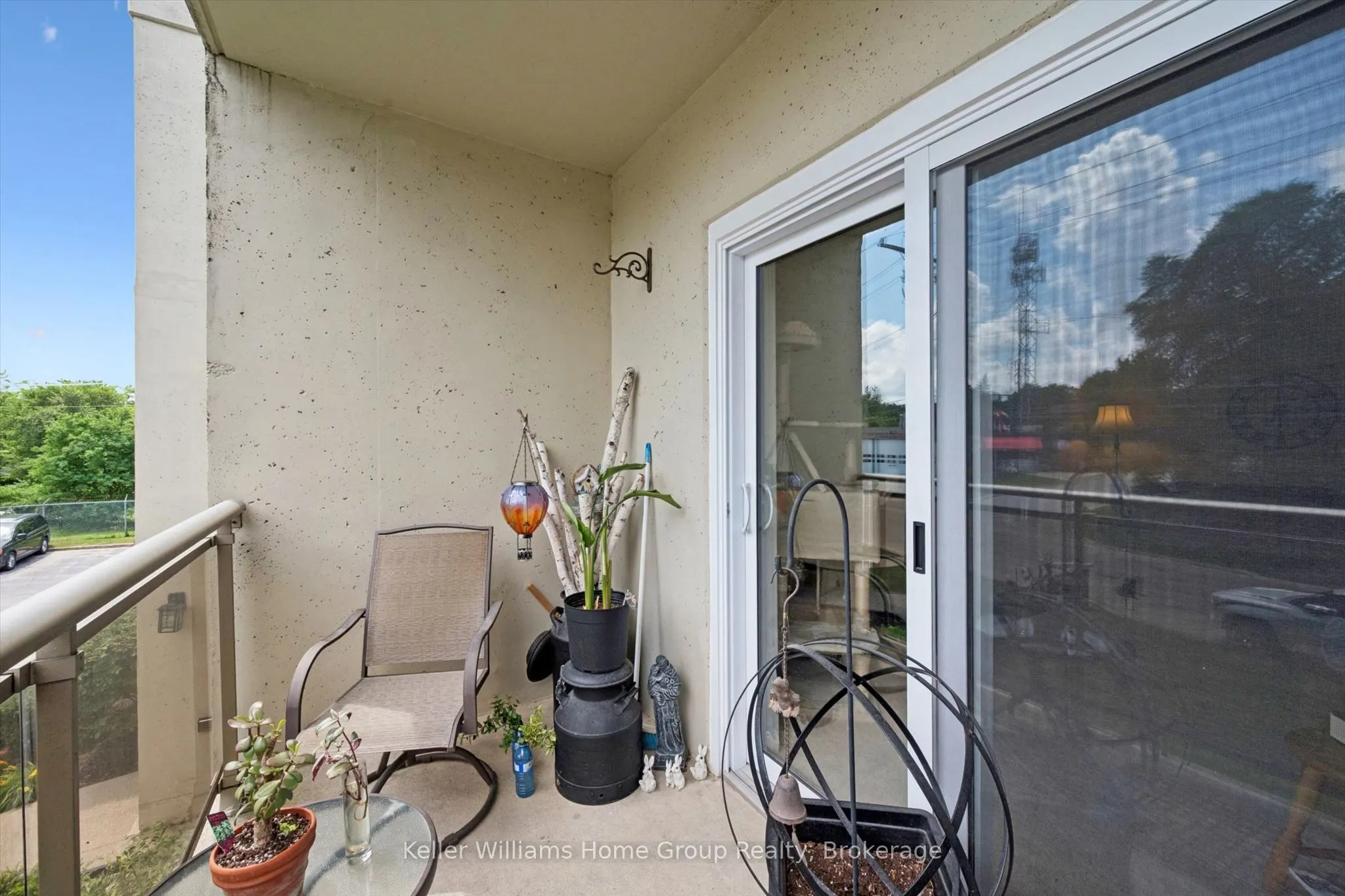 245 Queen Street W #305